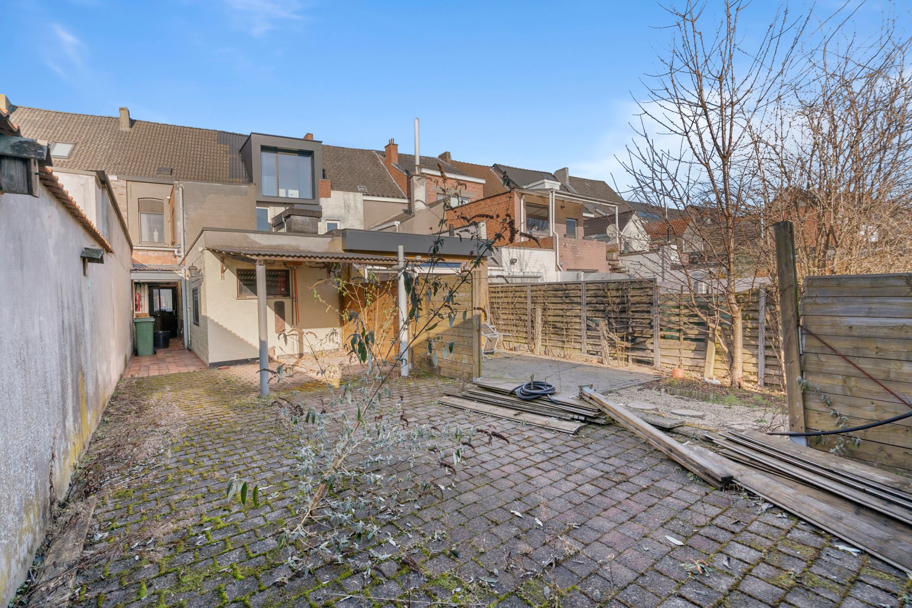 Gesloyten bebouwing in aalst met 3 slaapkamers en grote tuin. foto 12