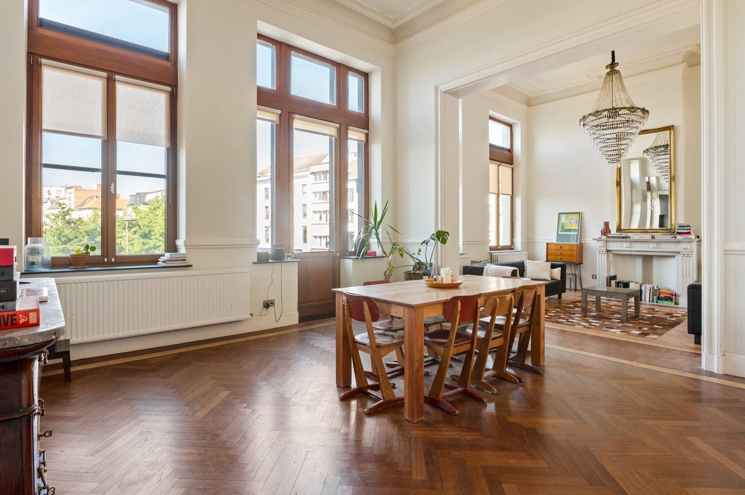 Prachtig en uniek vergunde opbrengsteigendom (BAR 6%) in historisch en gerenoveerd postgebouw te Antwerpen 2060 foto 4