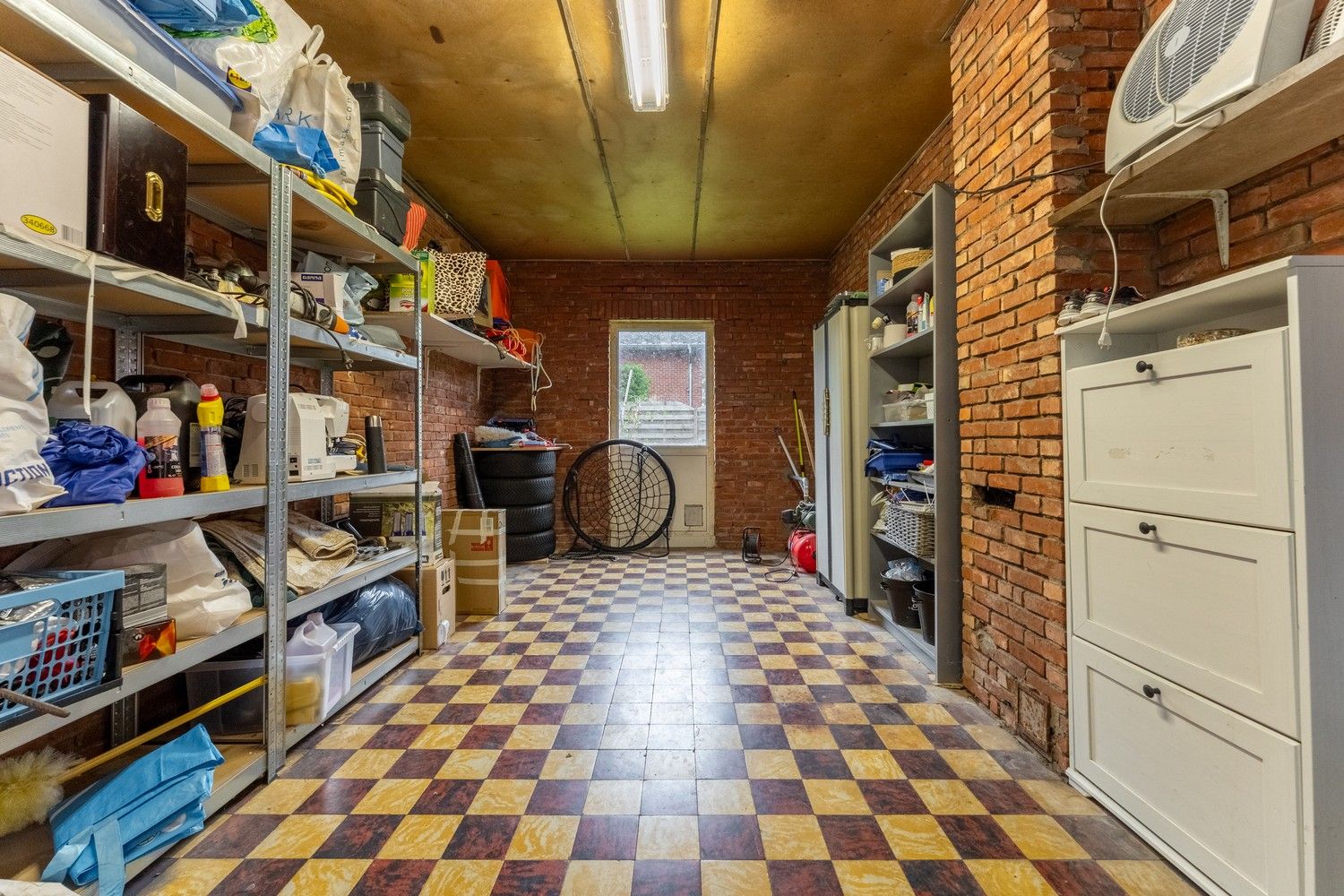 Charmante instapklare gezinswoning met garage op 478 m² grond in hartje Pelt foto 41