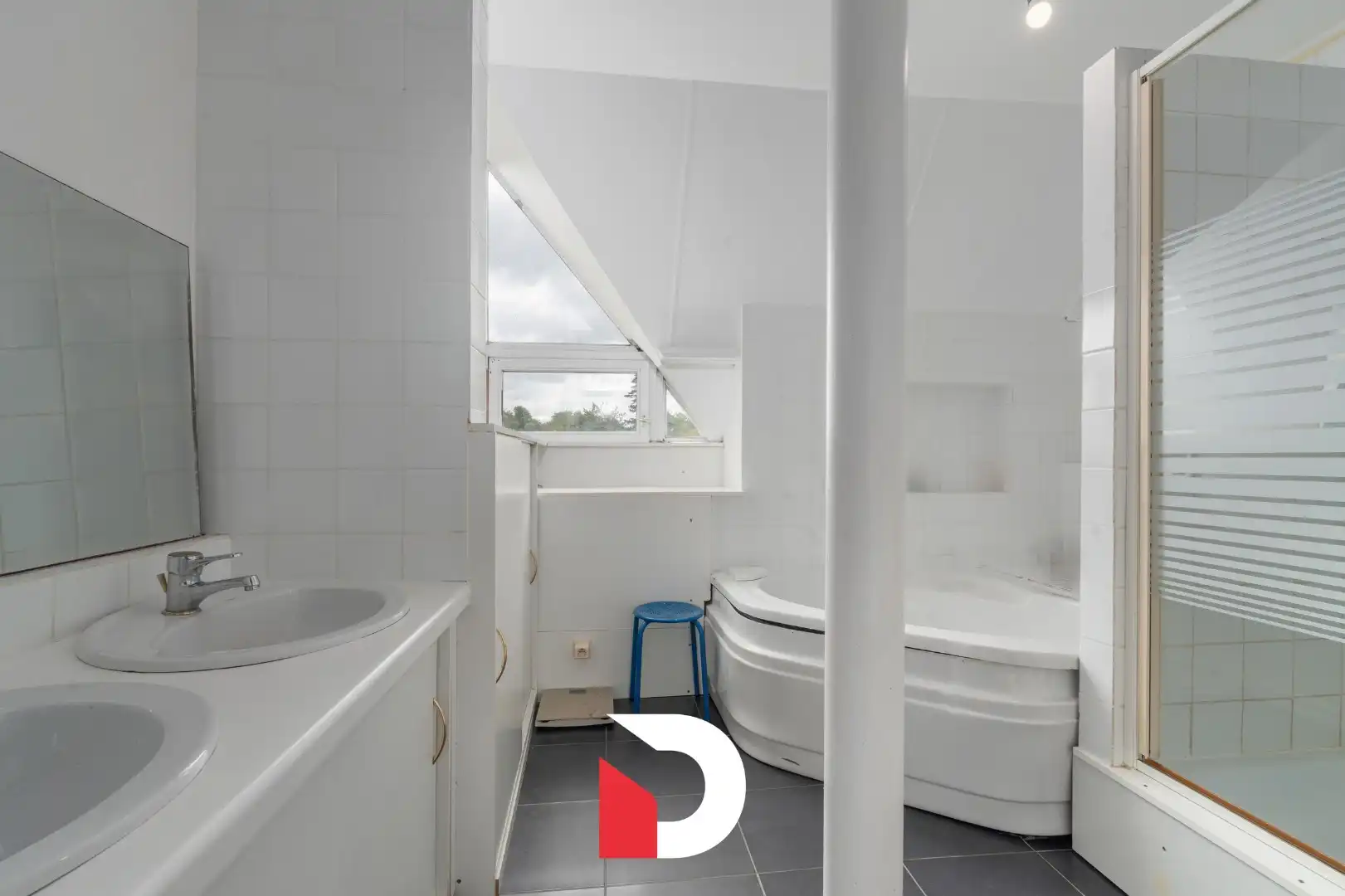 Unieke te renoveren architectenwoning met 5 slk te Sint-Kruis Assebroek foto 19