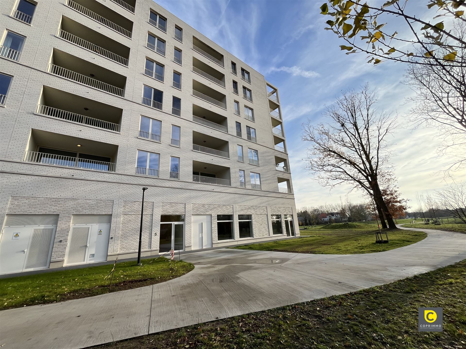 Nieuwbouw 2 slpks app met terras en staanplaats! foto 9