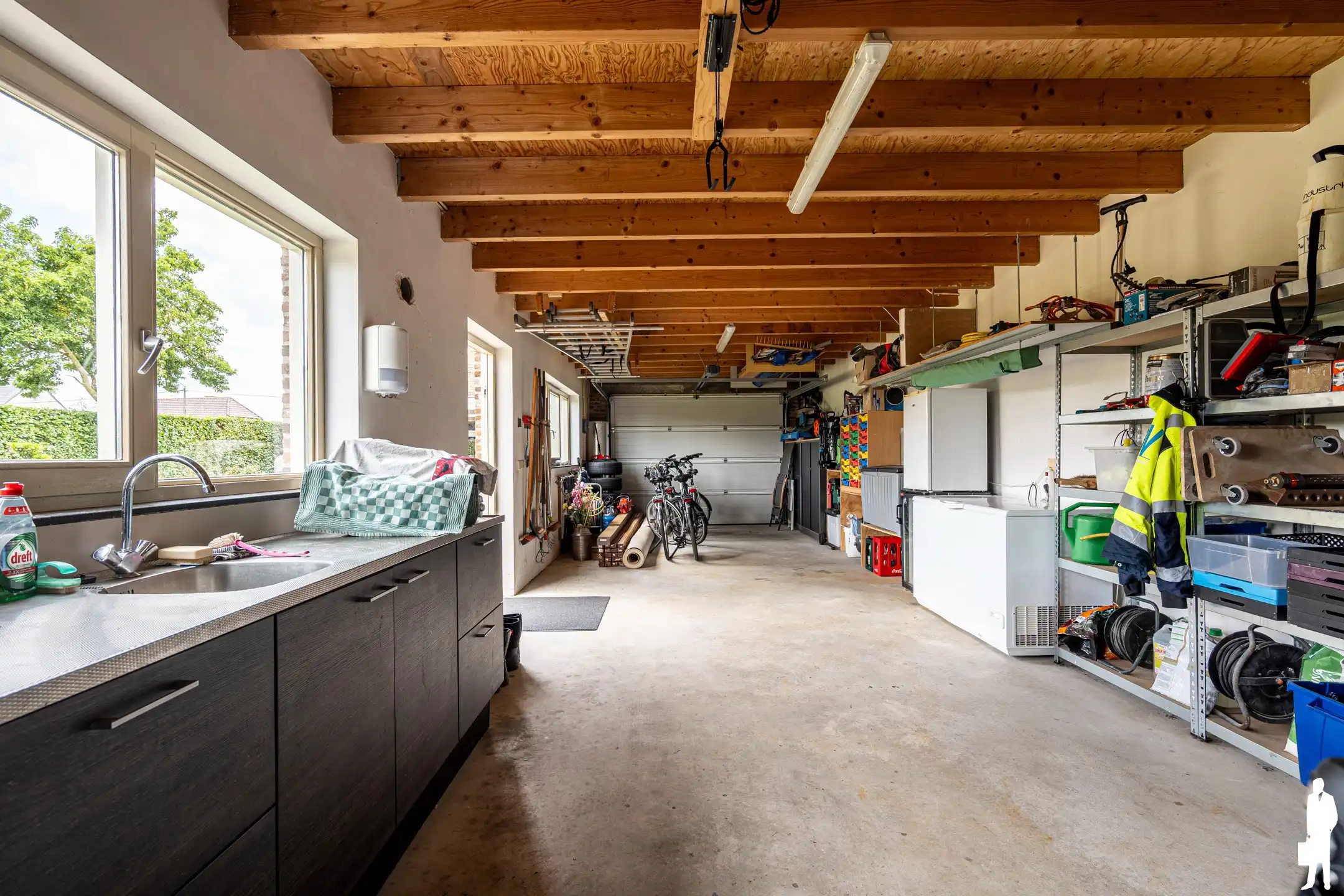 Villa met 6 slpk. 2 badk. en garage op 900m² nabij NL grens. foto 25