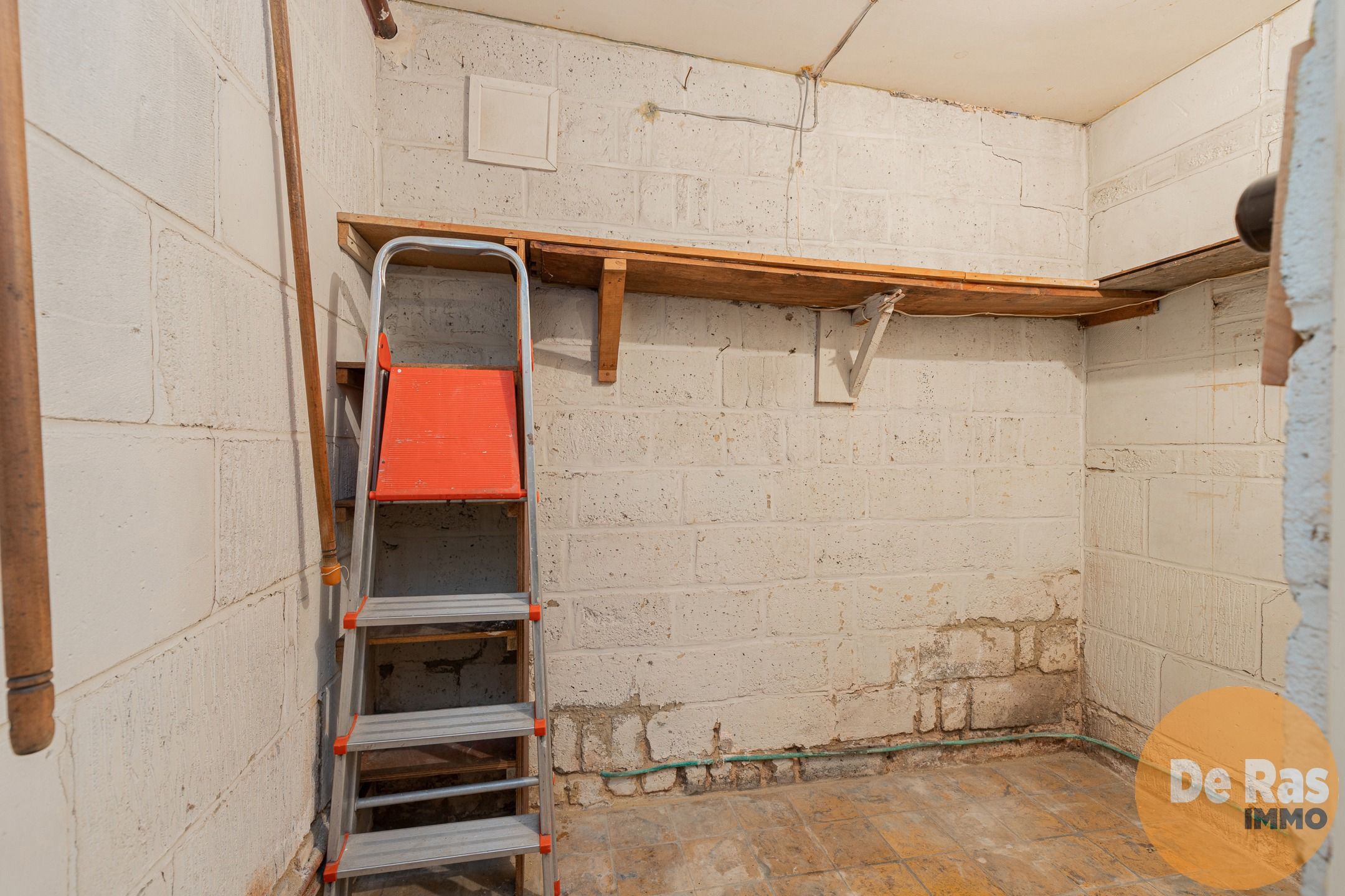 LEDE - Verzorgde, te renoveren woning op een goeie ligging foto 11