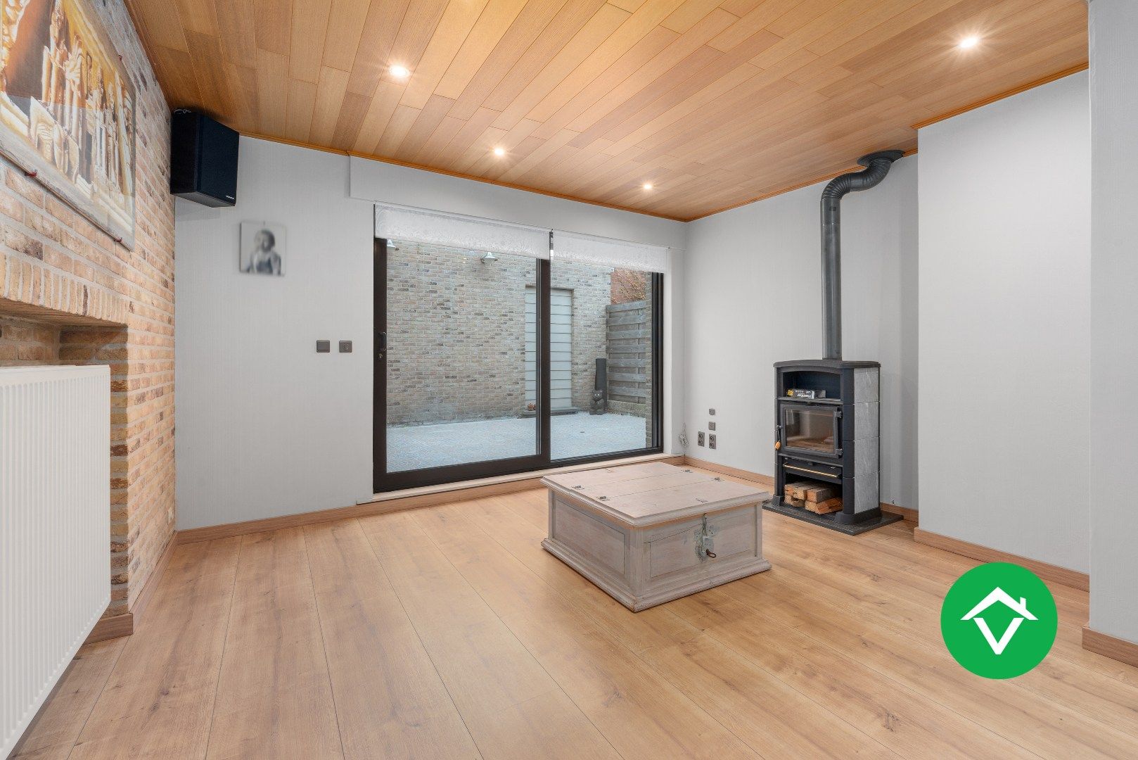 Veelzijdig handelspand met woonst en twee verhuurde appartementen in centrum Aartrijke foto 10