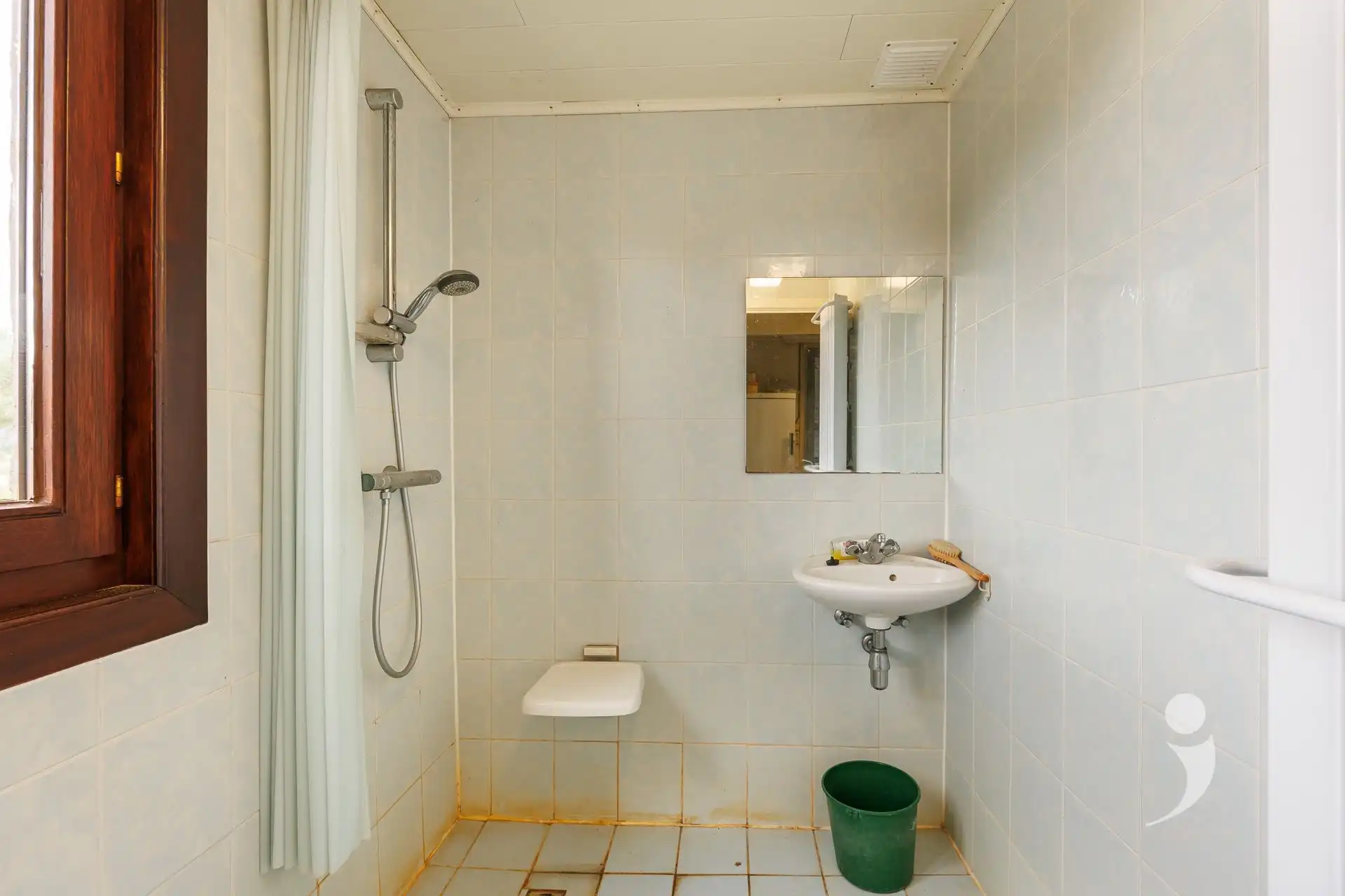 Unieke te renoveren hoeve op perceel van 68a  foto 19