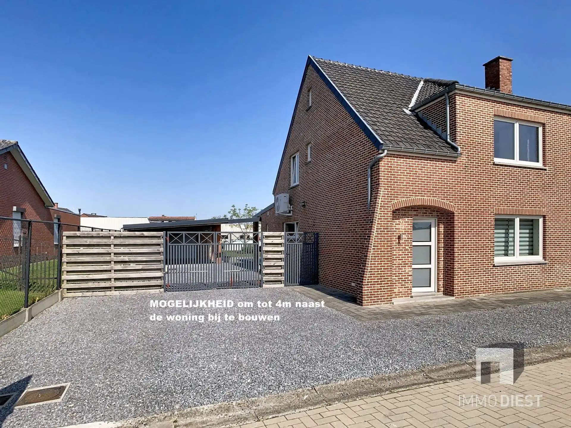 Volledig gerenoveerde halfopen woning +  EPC A foto 2