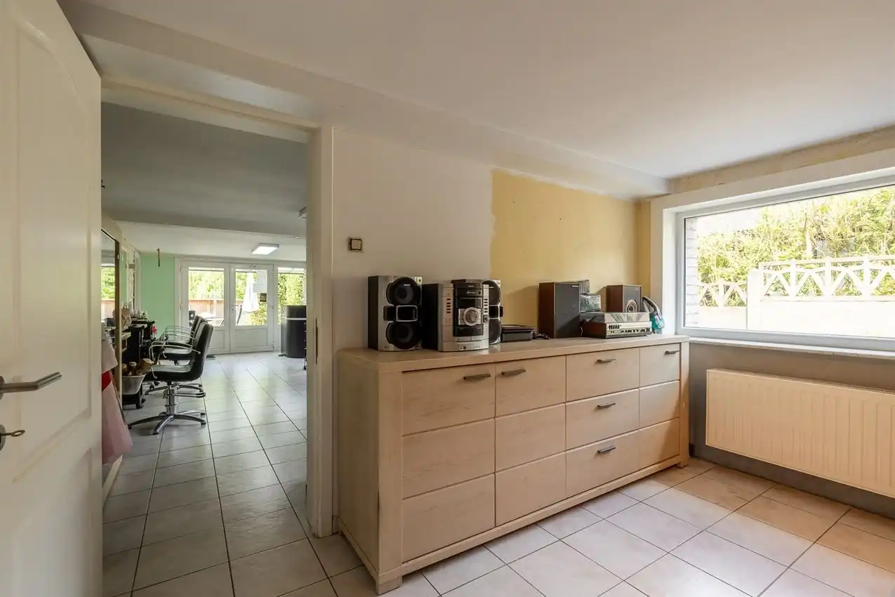 Grote tuin, zee aan ruimte en tot 5 slaapkamers foto 29