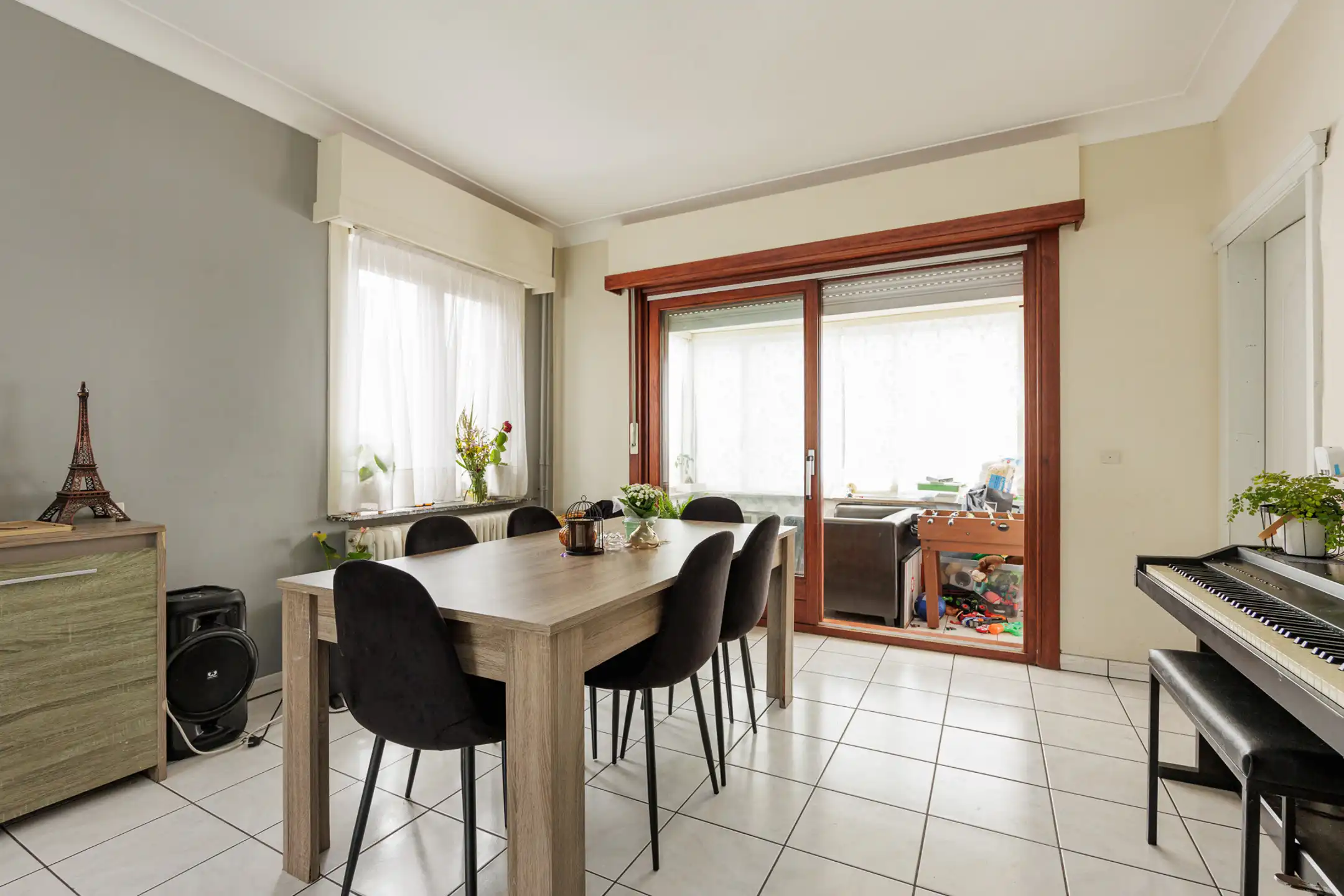 Op te frissen woning met 3slpk op gunstige locatie te Beerse foto 6