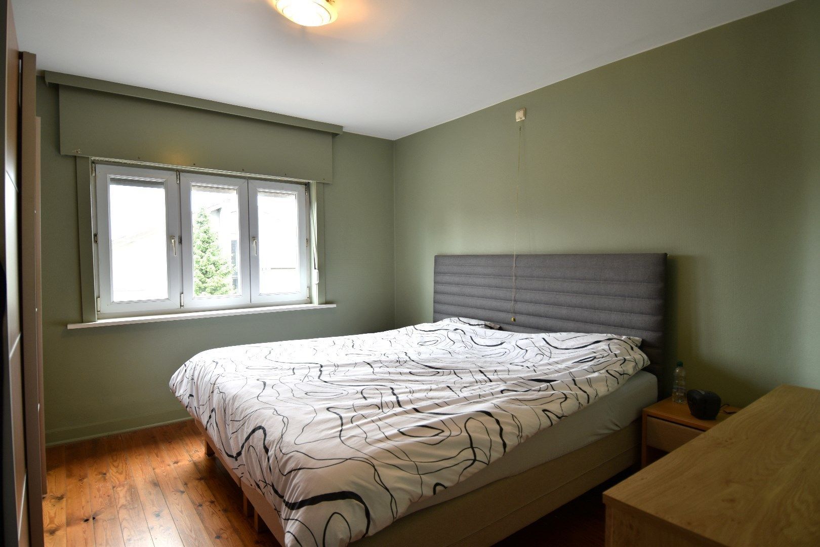 Halfopen bebouwing met 3 slaapkamers, tuin en garage te koop in doodlopende straat te Wevelgem foto 14