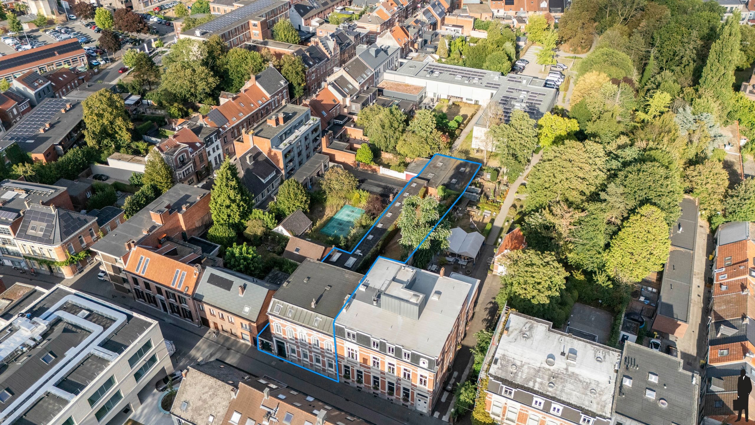 Uniek herenhuis in eclectische stijl in hartje Turnhout foto 2