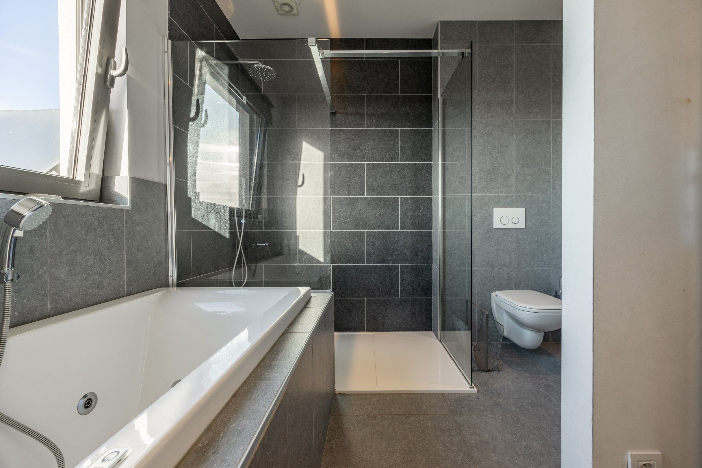 INSTAPKLARE EN ENERGIEZUINIGE HOB MET VERZICHT foto 18