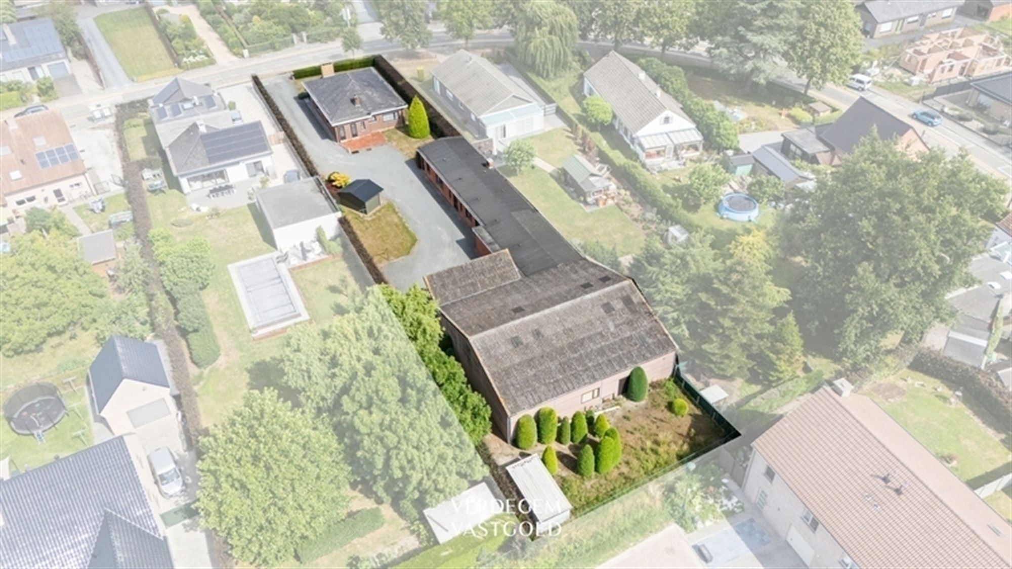 Te renoveren bungalow met magazijn op terrein van 1.826m² foto 28
