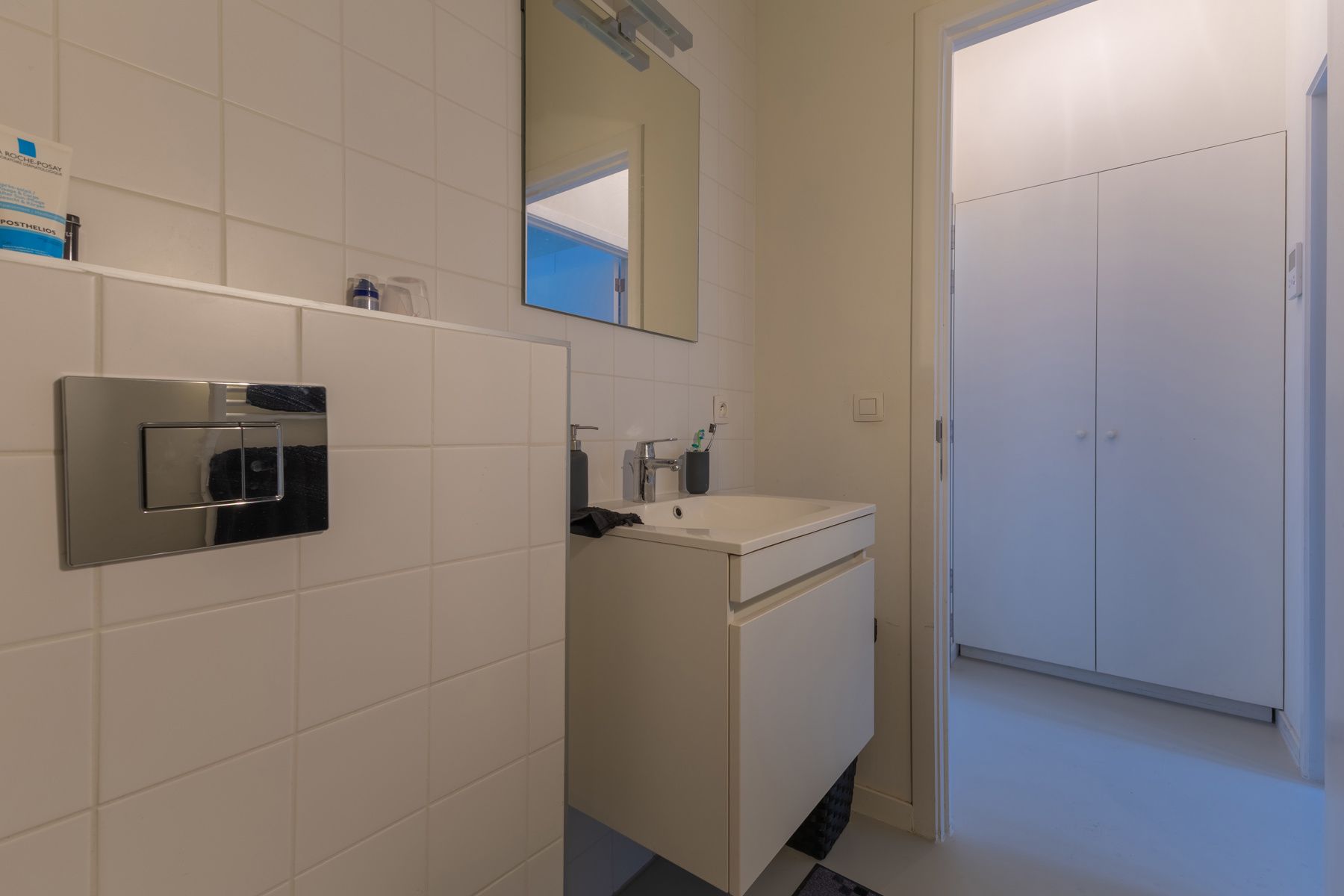 Recente studio met leuk terras en kelder foto 7