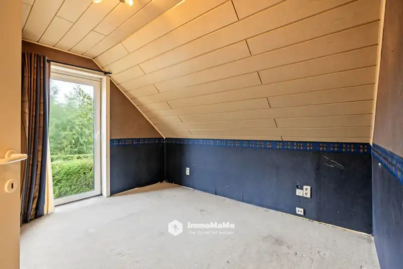 VRIJSTAANDE WONING MET 3 SLPKS EN ROYALE TUIN TE KOOP IN SXW foto 13