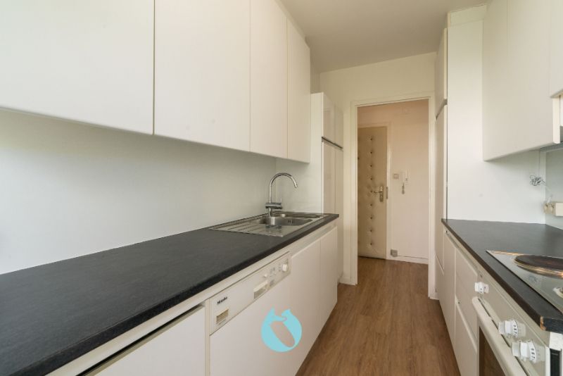 Lichtrijk twee slaapkamer appartement nabij centrum Evergem. foto 5