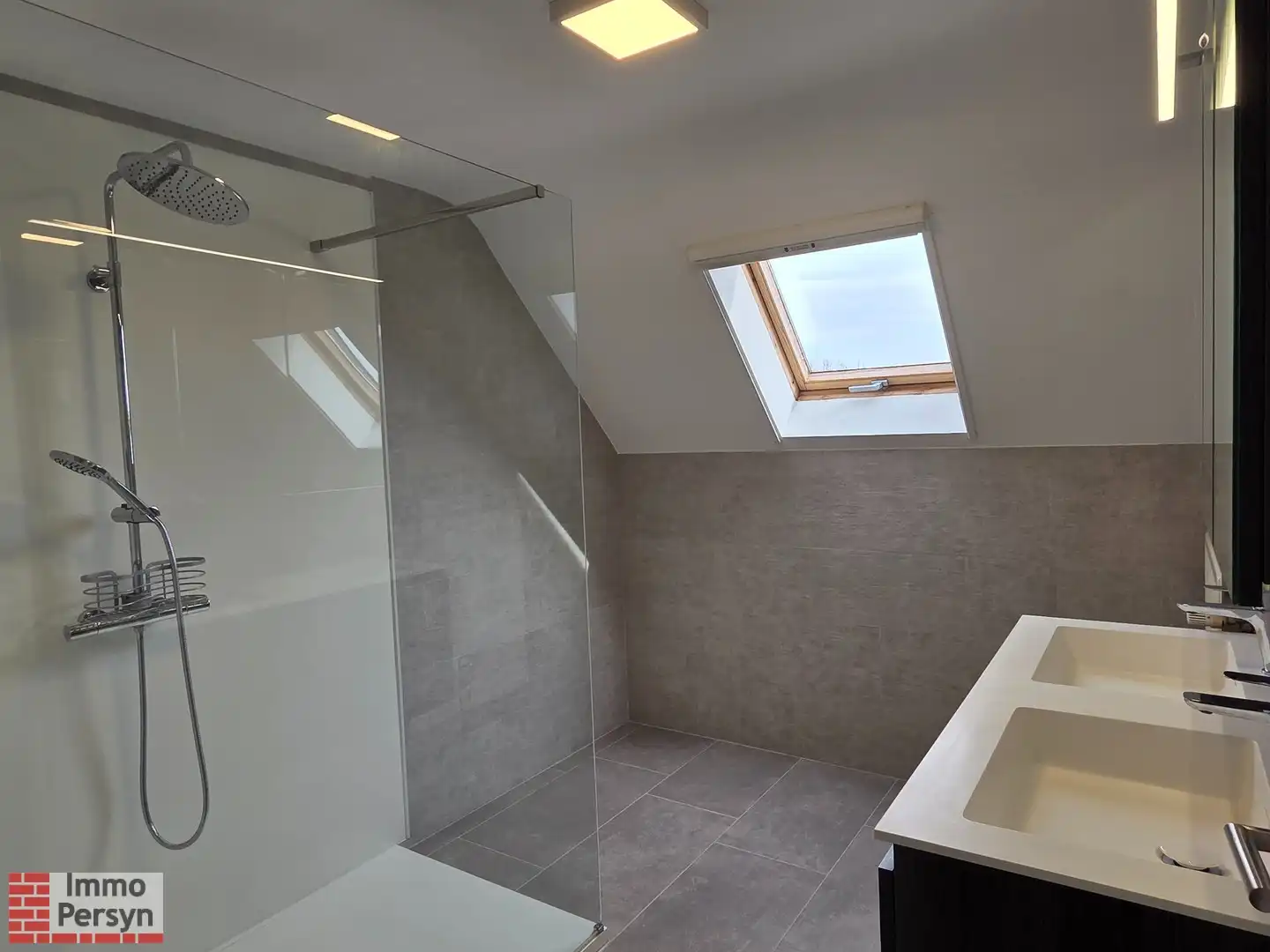 Ruime gerenoveerde triplex te Begijnendijk foto 13