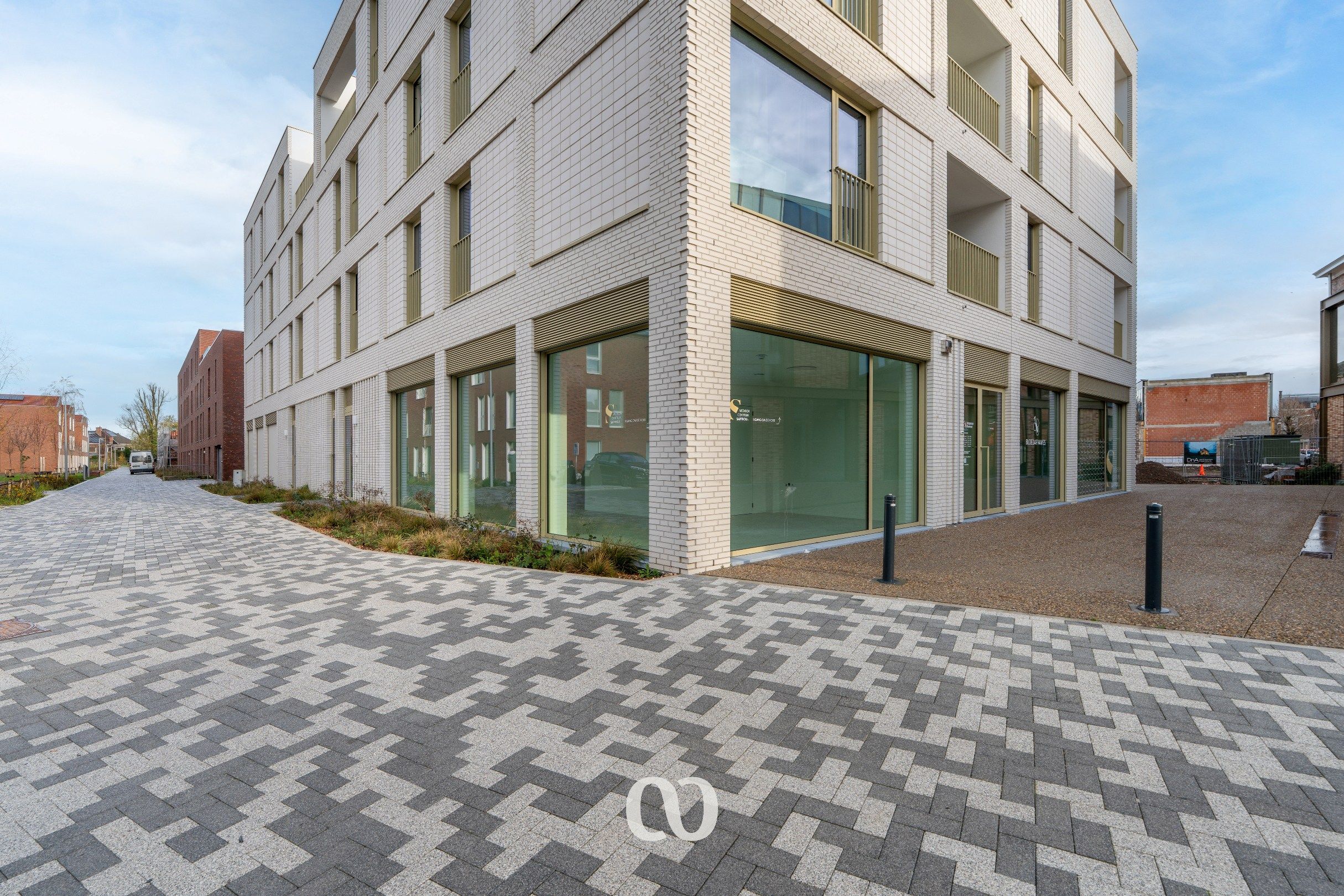 Moderne kantoorruimte (120 m²) in nieuw medisch centrum foto {{pictureIndex}}