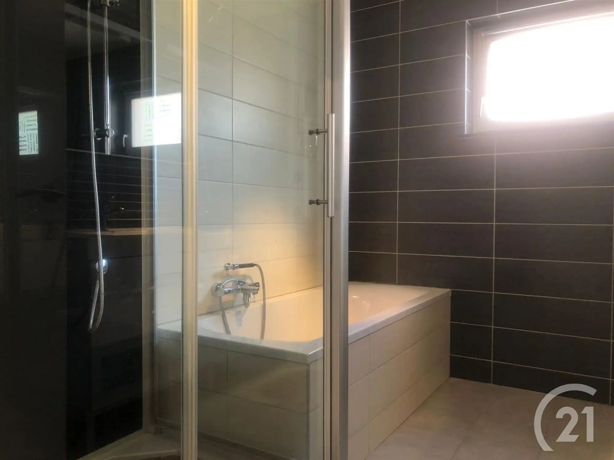 Ruime woning te huur in Begijnendijk! foto 14