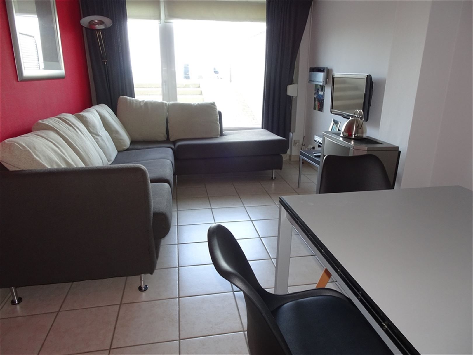 gelijkvloers appartement op de zeedijk foto {{pictureIndex}}