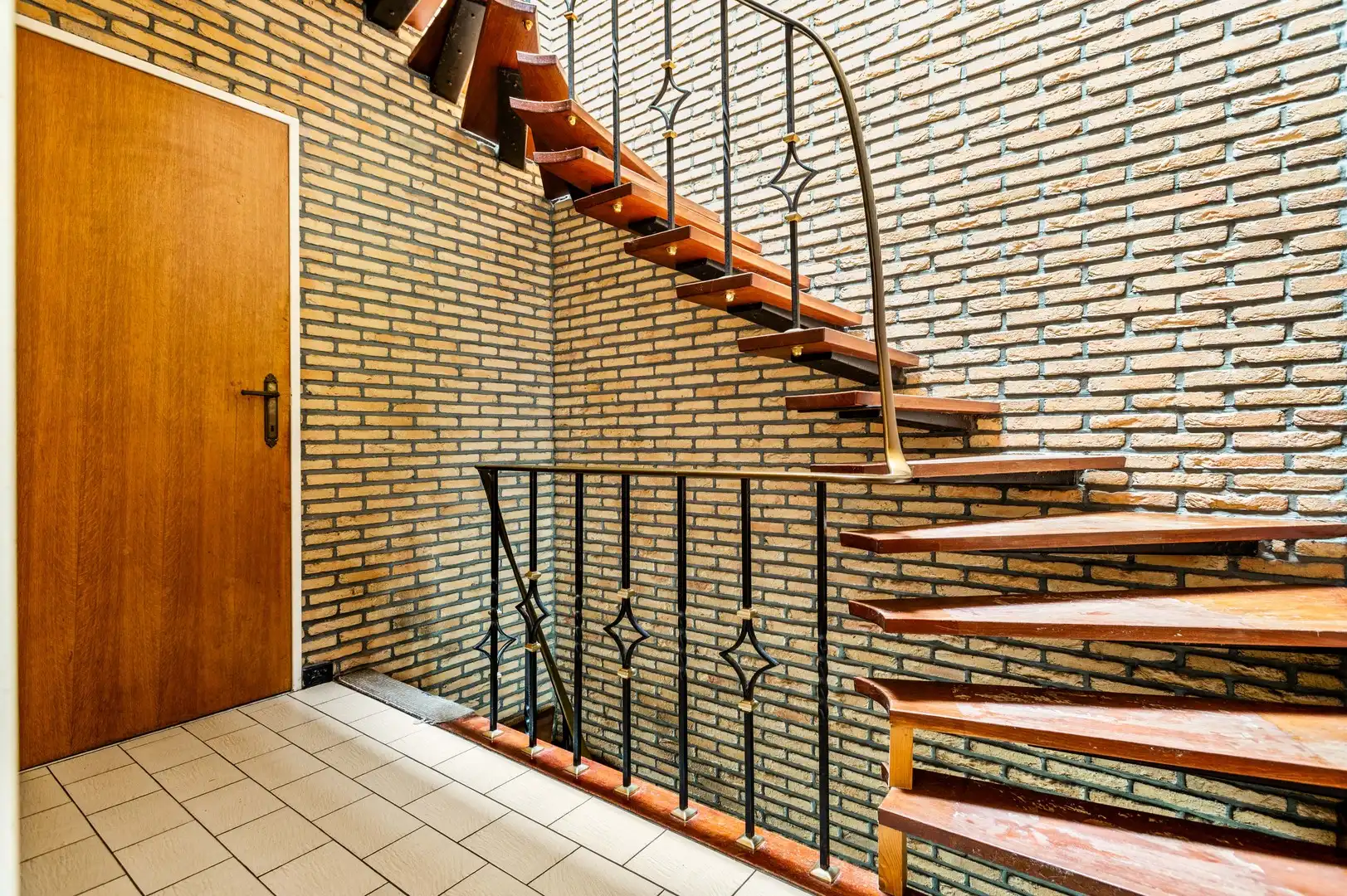 Bel-etage met 4 slpk in rustige woonwijk foto 7