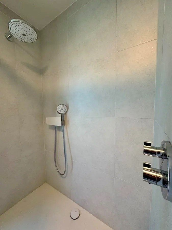 Luxueus appartement met panoramisch uitzicht in residentie Greentower foto 18
