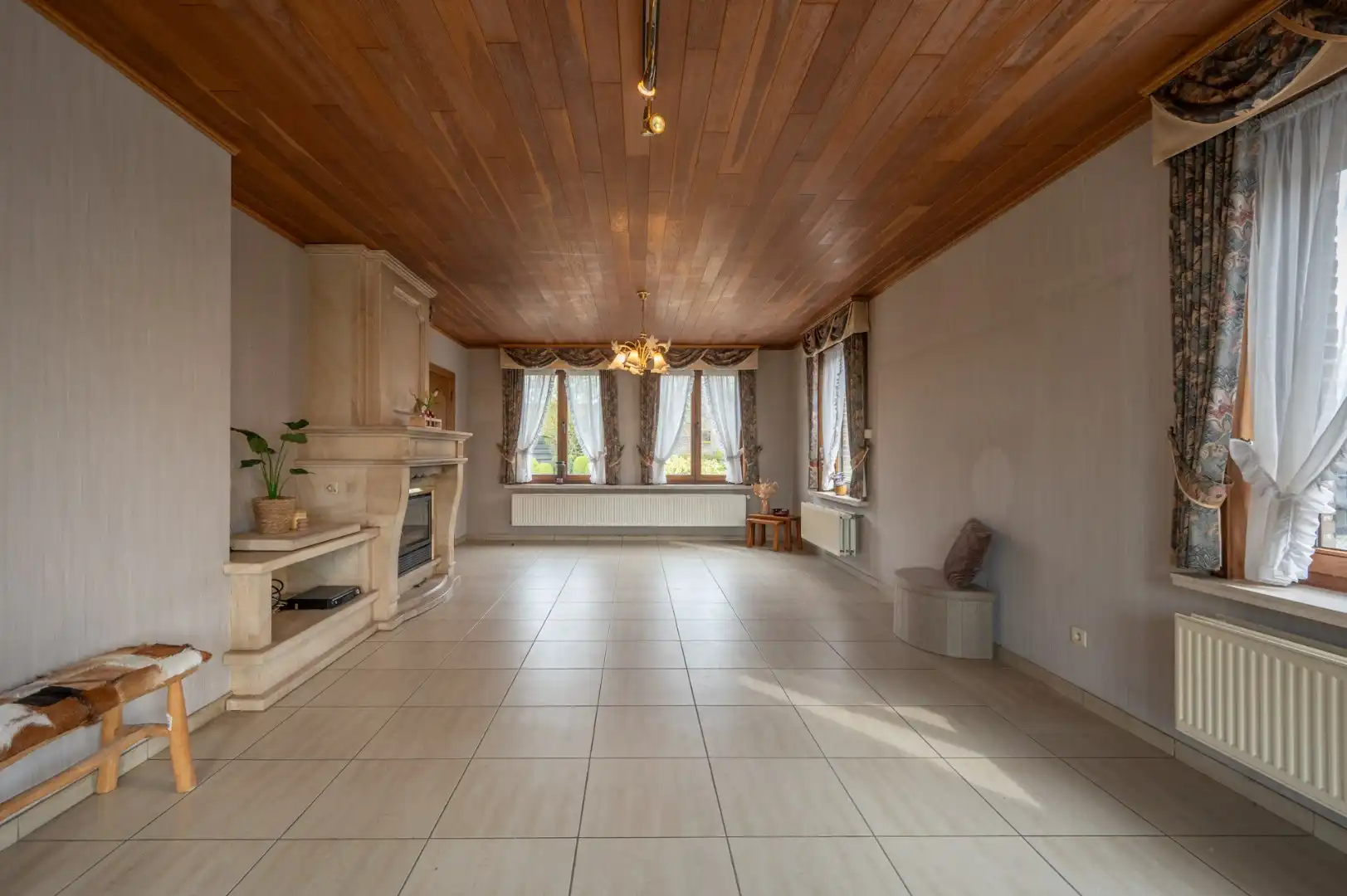 Vrijstaande woning op leuke ligging te Beernem! foto 3