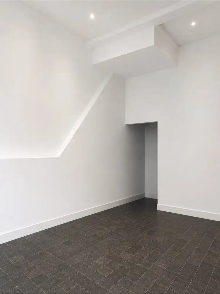 Instapklaar handelspand op een fantastische locatie in een autoluwe straat foto 5