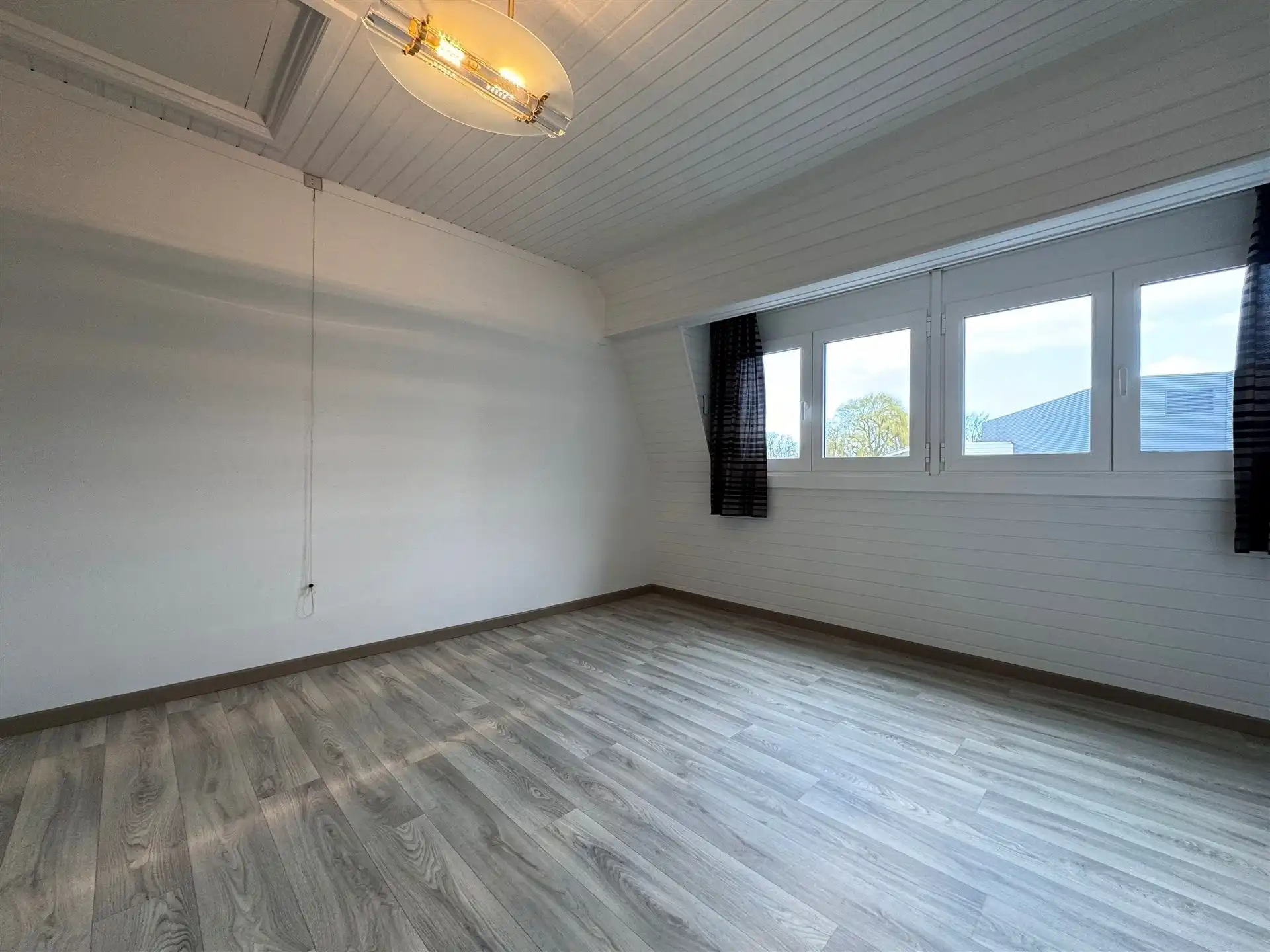 Knusse rijwoning op centrale ligging. foto 19