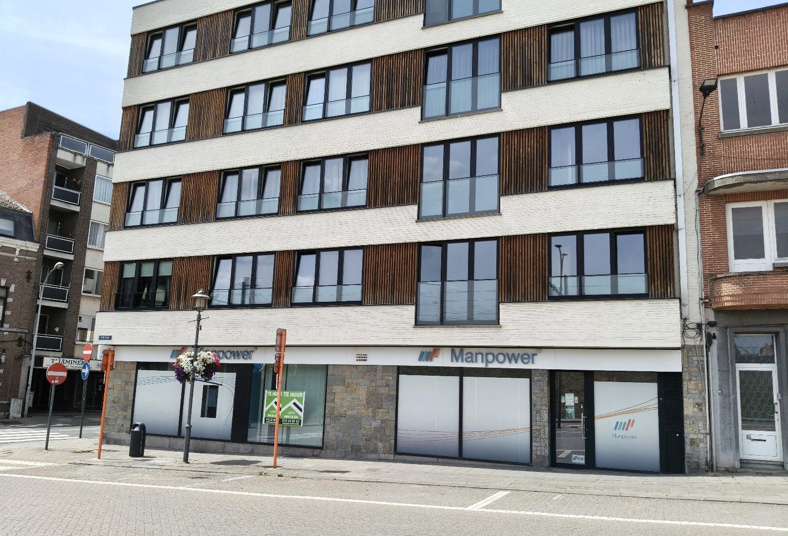 UITSTEKEND GELEGEN HANDELSPAND - MODERN INGERICHT EN INSTAPKLAAR foto 11