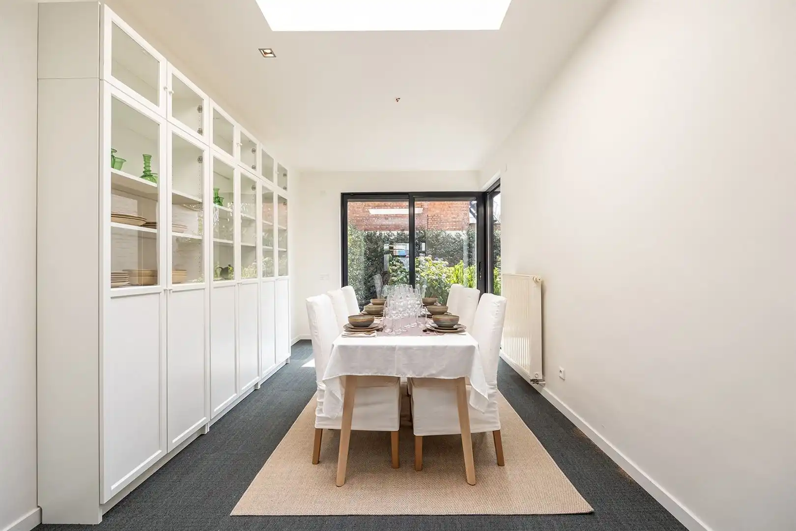 Instapklare herenwoning met privéparking, zonnepanelen en zuidgerichte patio foto 9
