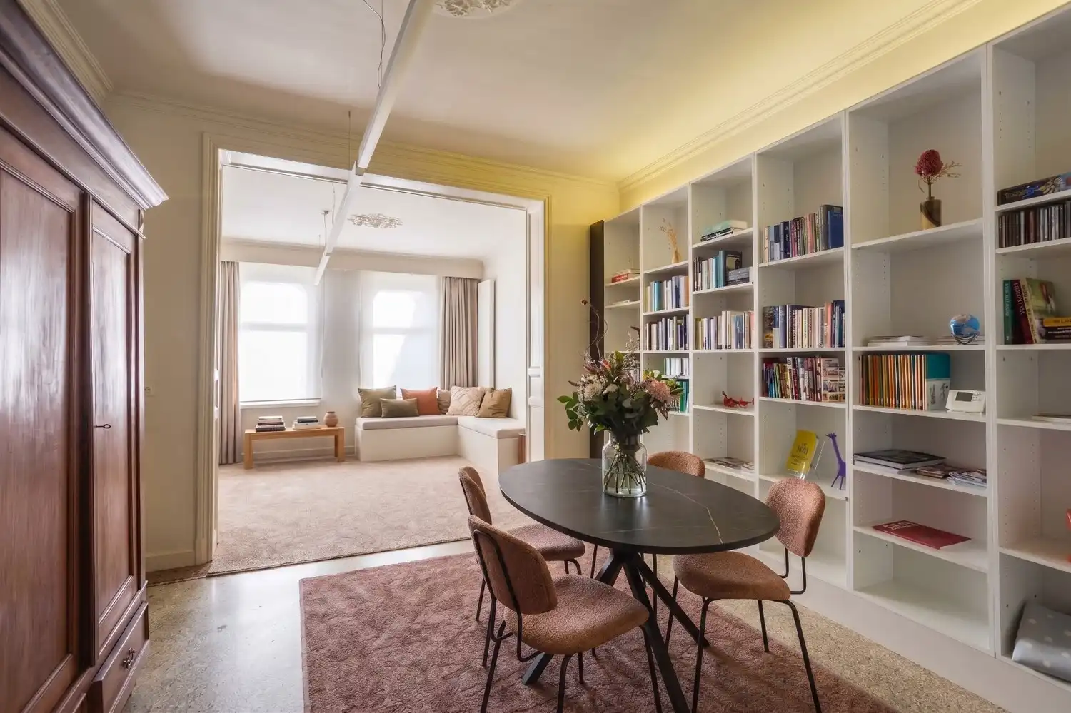 Karaktervolle herenwoning (310 m²) met GARAGE en loftverdieping in het hart van Aalst foto 8