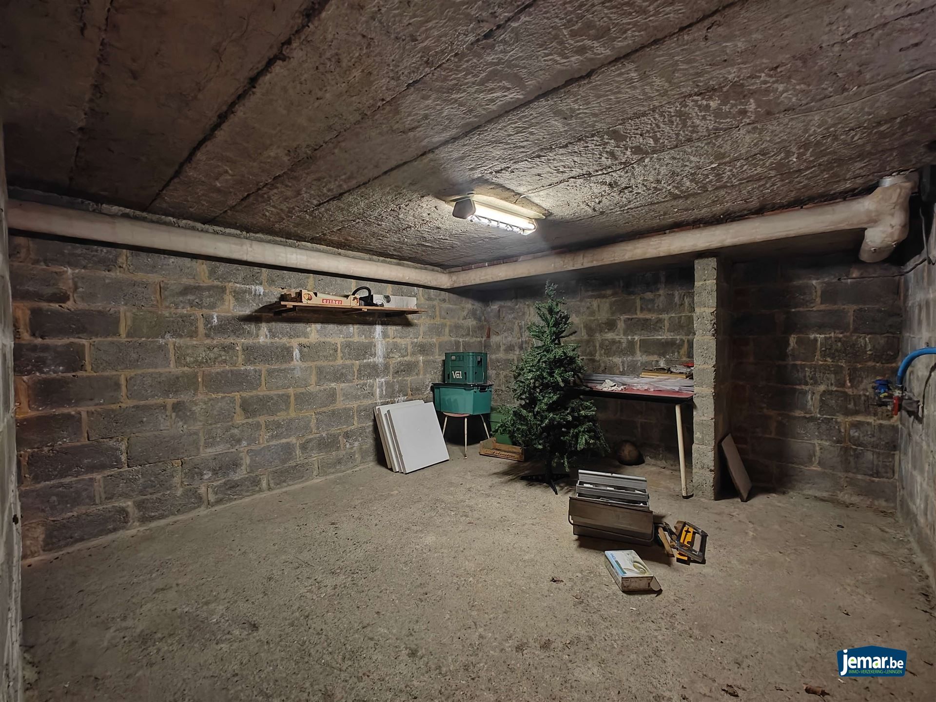 Te renoveren woning met tal van mogelijkheden op een prachtige locatie.  foto 18