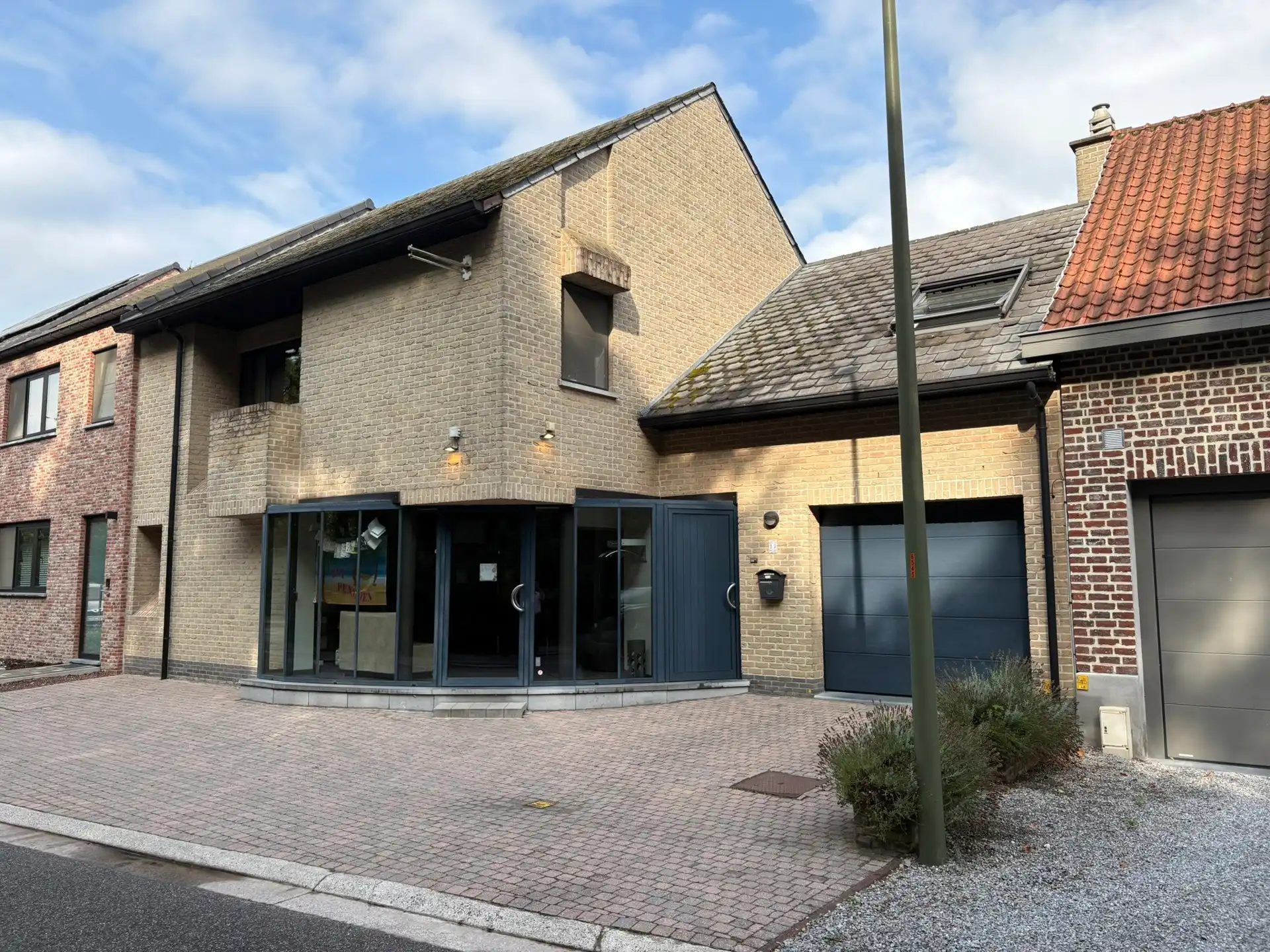 Gebouw te koop foto 2