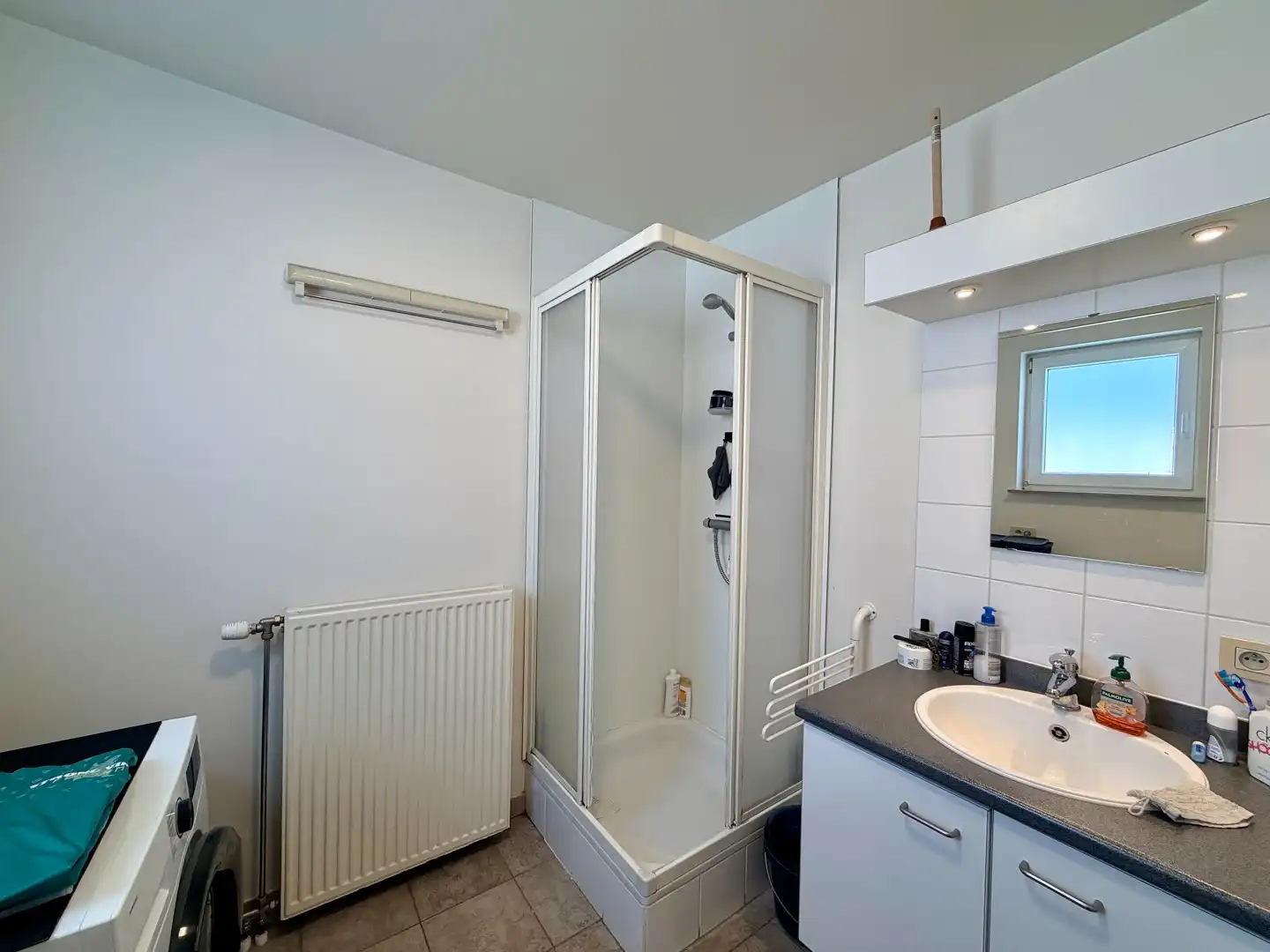 Ruim duplex appartement met garage nabij centrum Meulebeke! foto 6
