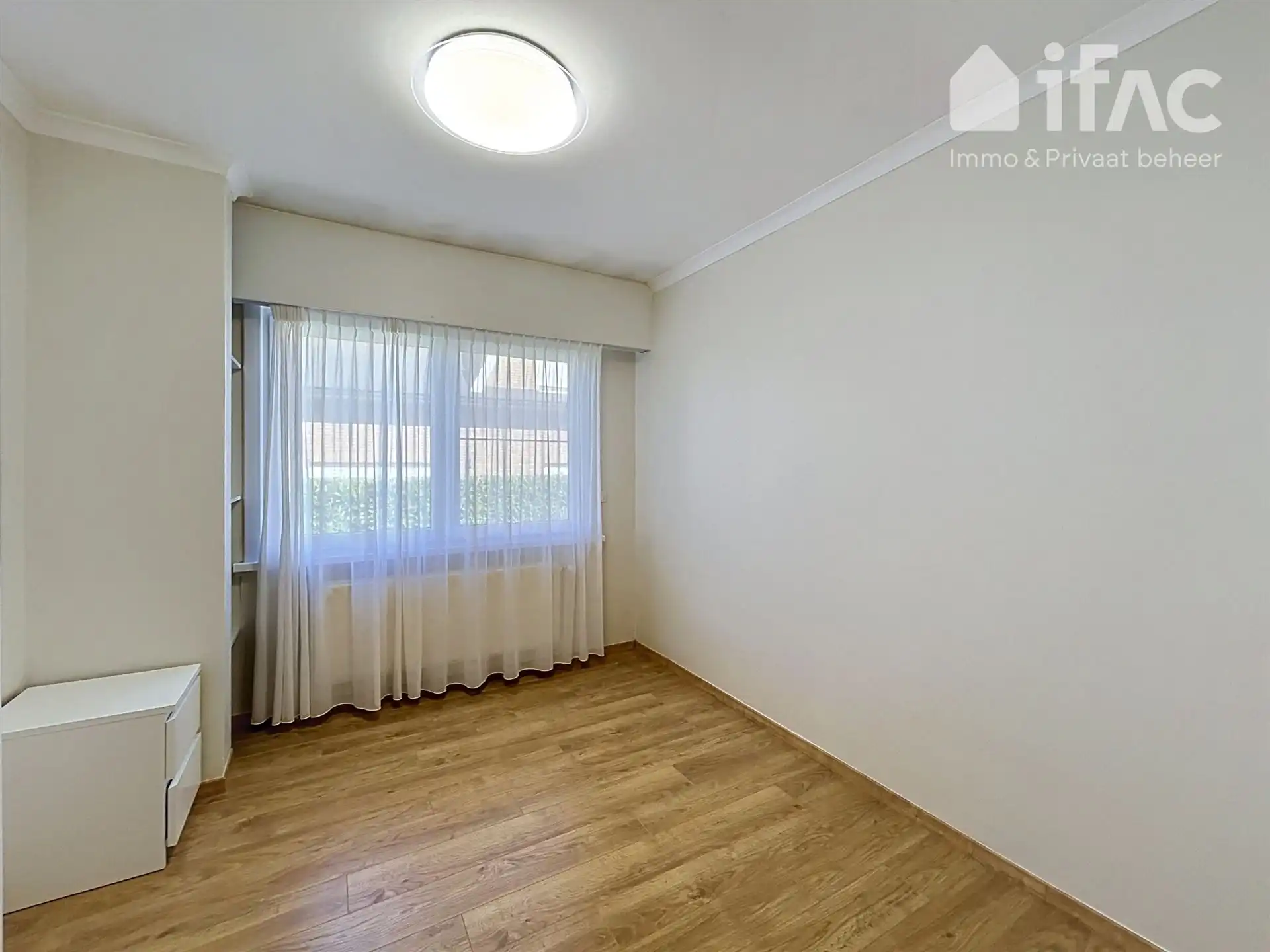 Fijne villawoonst met bijhuis vlakbij het park foto 19
