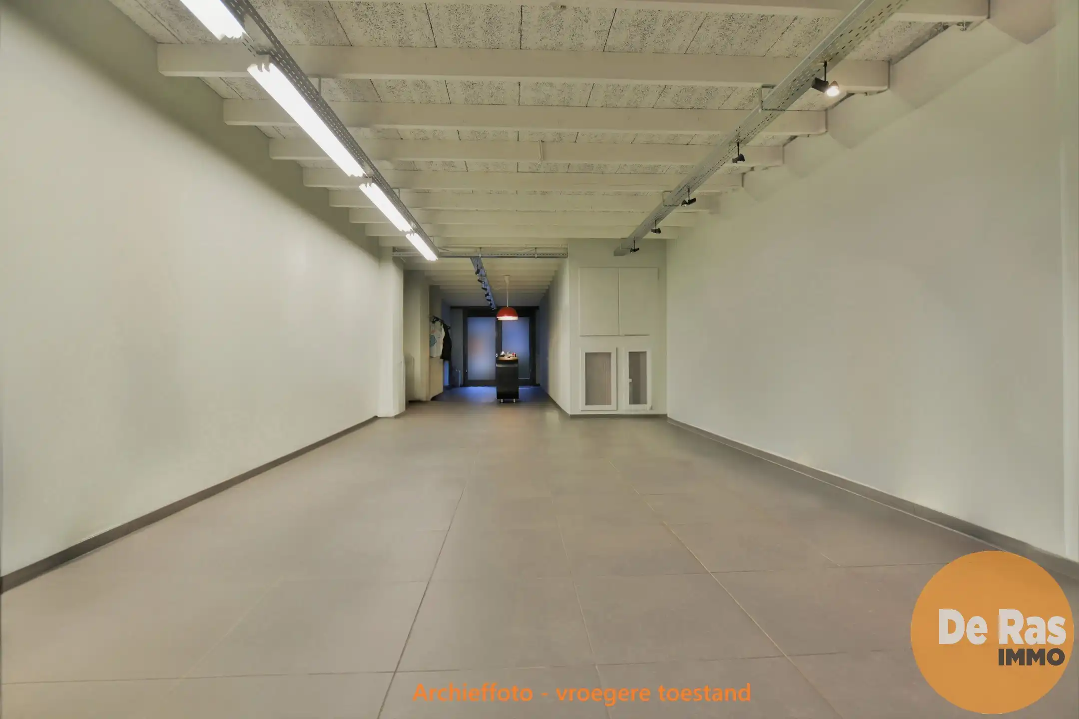 DENDERMONDE - Handelsruimte met ruime tuin en appartement foto 4