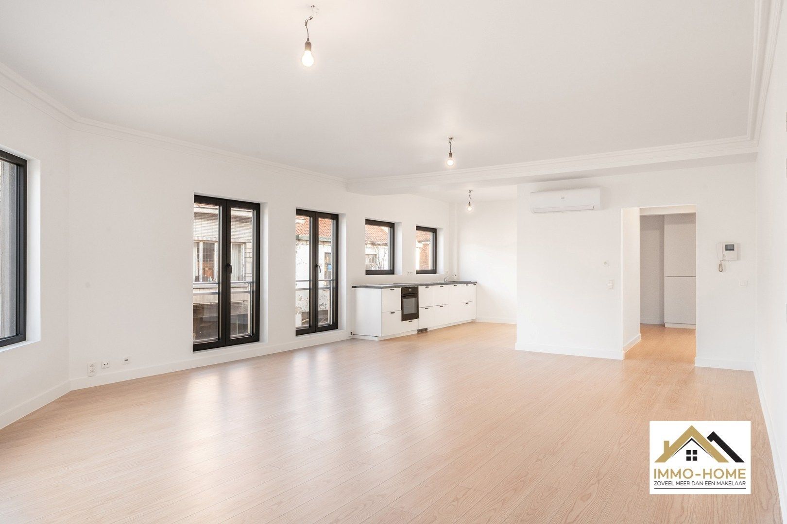 Prachtig gerenoveerd appartement centrum Wachtebeke!  foto 2