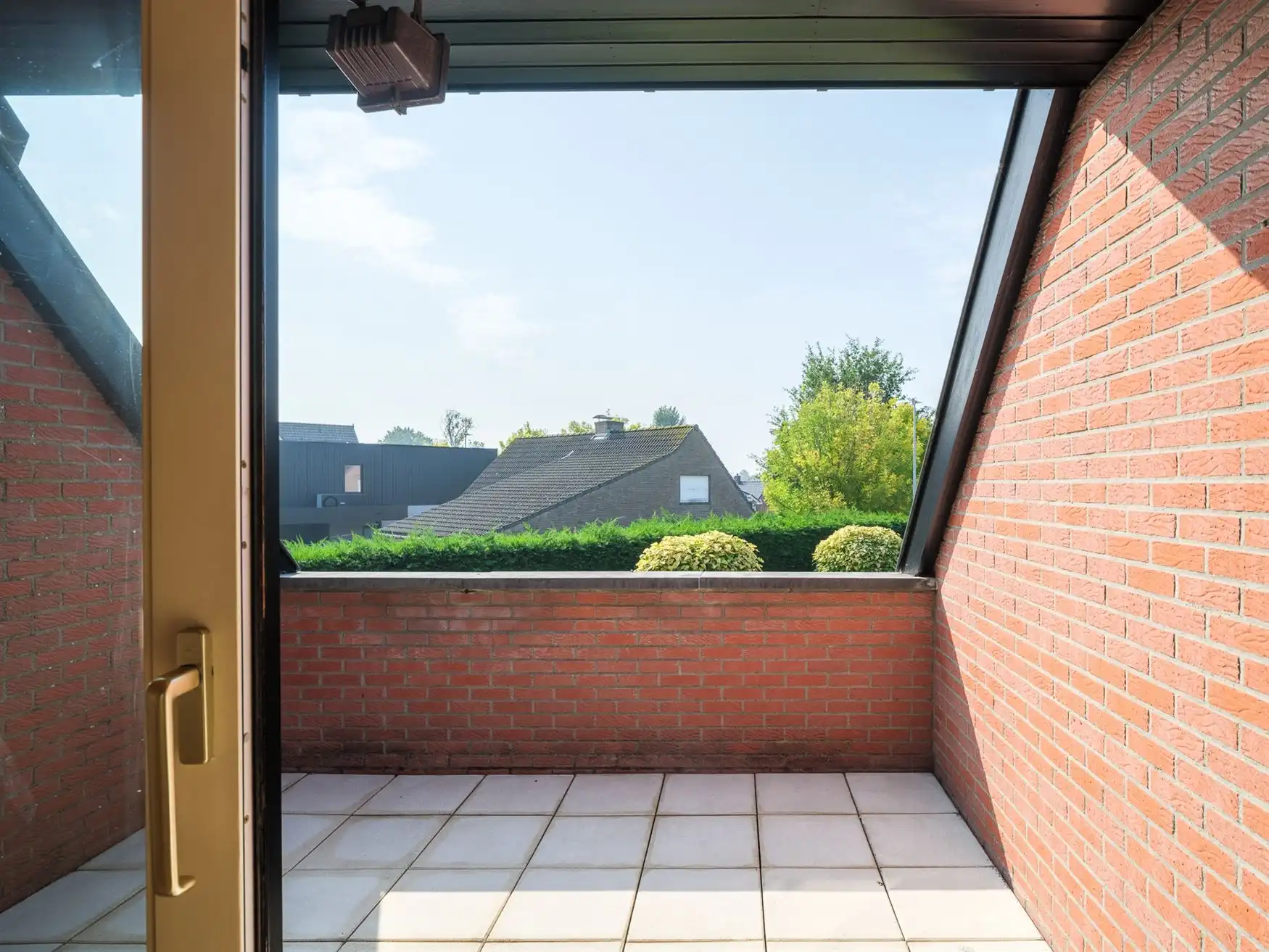 Lichtrijke gezinswoning van 266 m² in Deinze foto 13