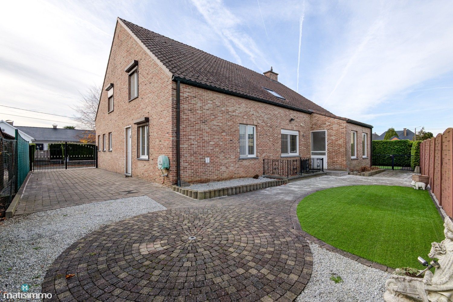 UITZONDERLIJK RUIME WONING MET 5 SLAAPKAMERS EN ONDERHOUDSVRIENDELIJKE TUIN TE MOPERTINGEN foto 35