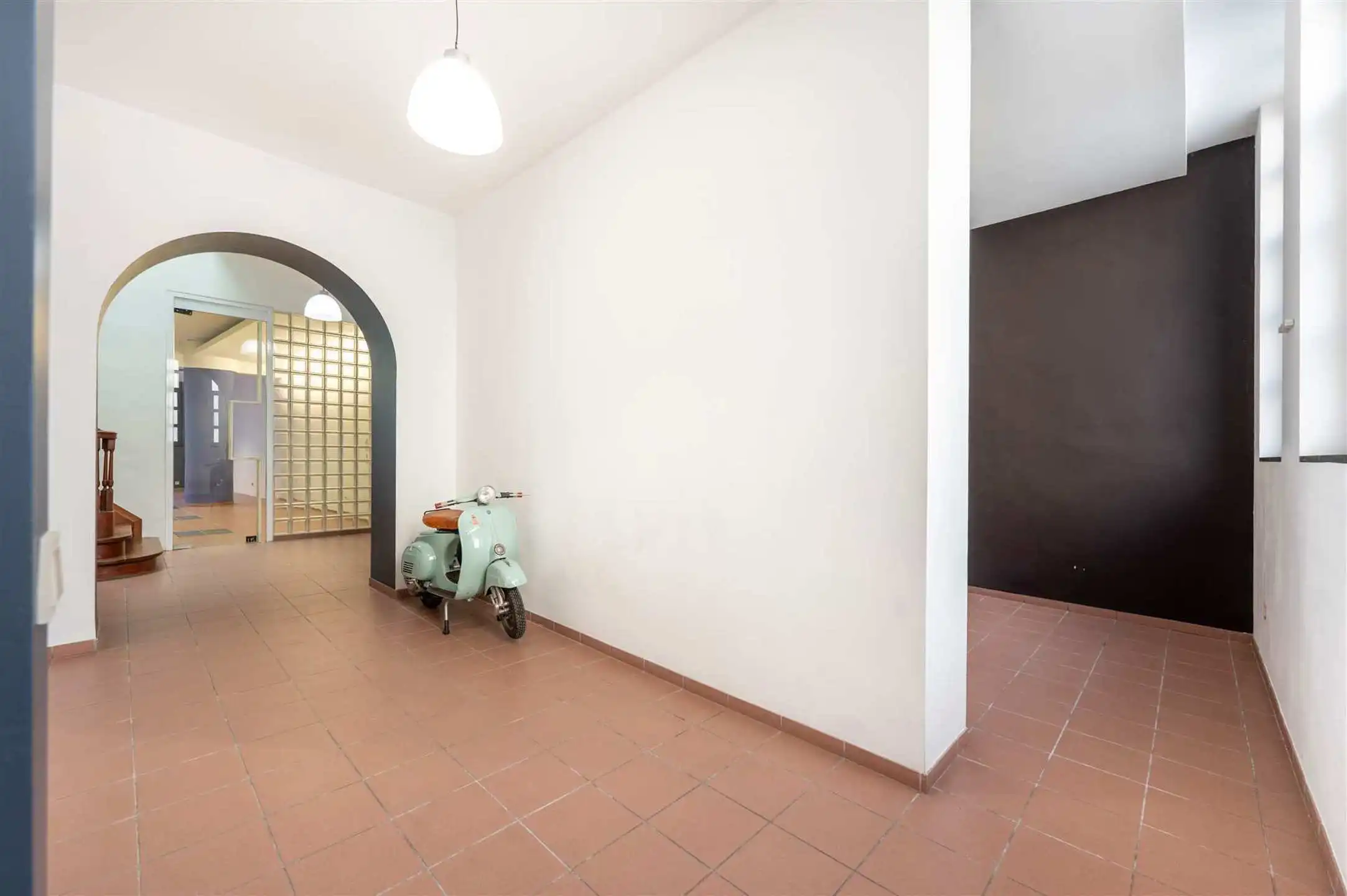 Herenhuis met zuidgerichte tuin en terras in het historisch centrum foto 2