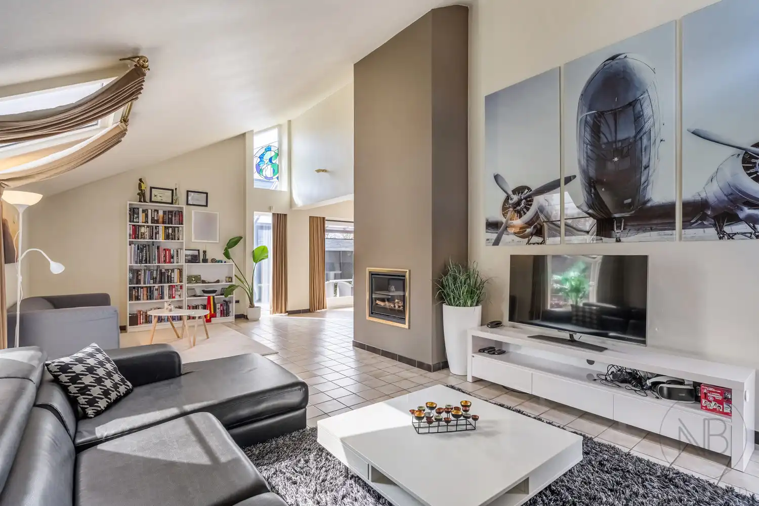 Architectenwoning met ruimte, licht en absolute rust! foto 16