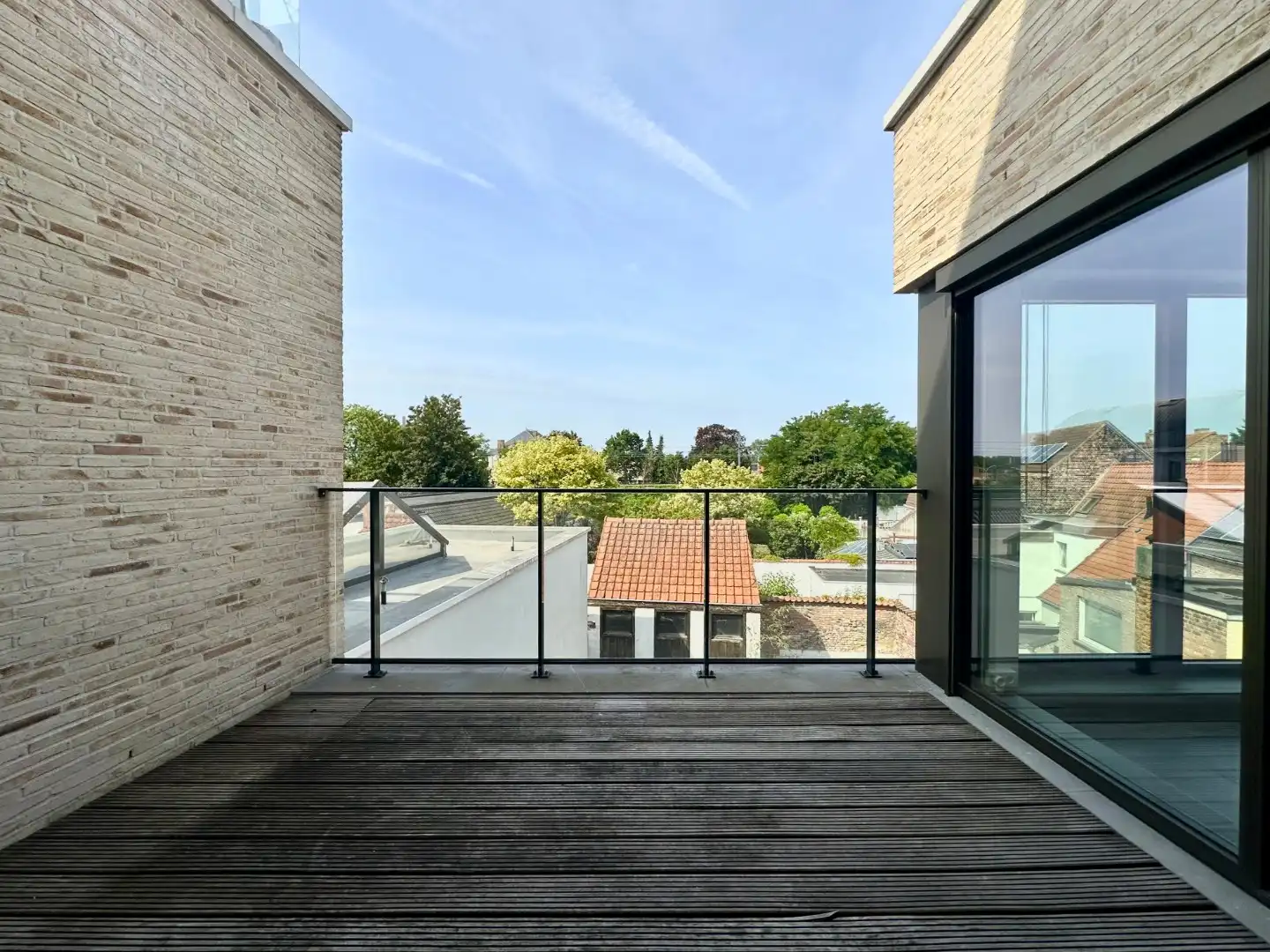 Zeer ruim appartement op goede locatie nabij de Smedenpoort foto 9