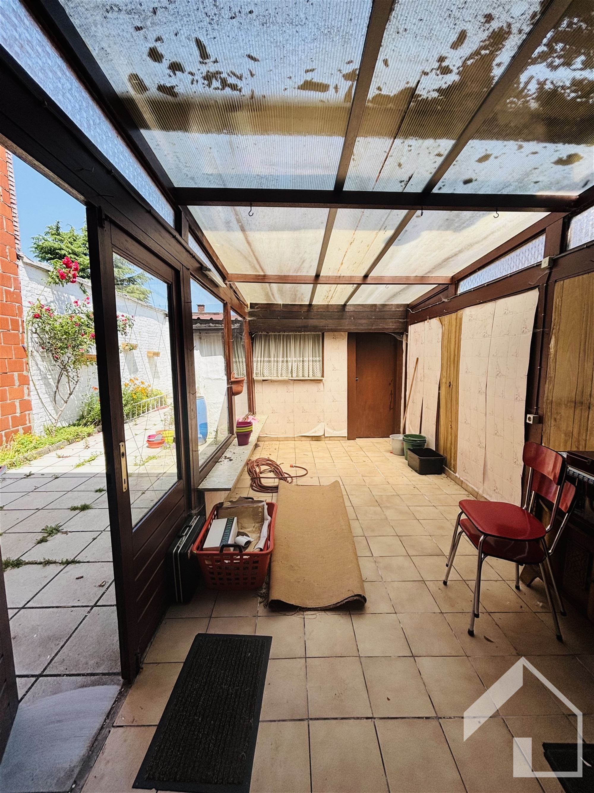Te renoveren woning foto 7