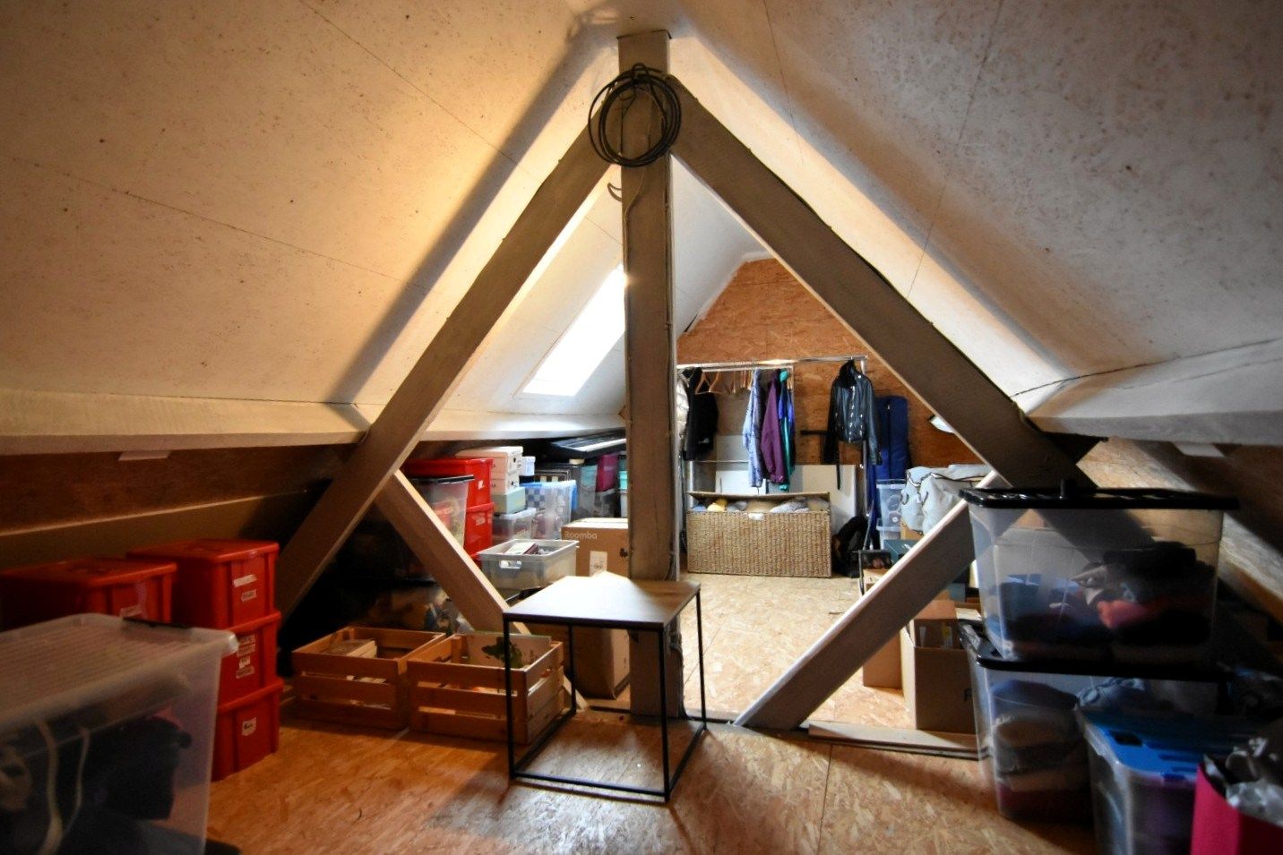 Gezellige rijwoning met diepe tuin in Moorslede foto 20