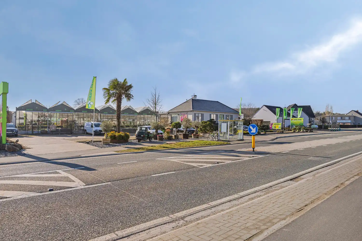 STIJLVOL KANTOOR MET UITSTEKENDE VISIBILITEIT EN BEREIKBAARHEID TE LUMMEN! foto 16