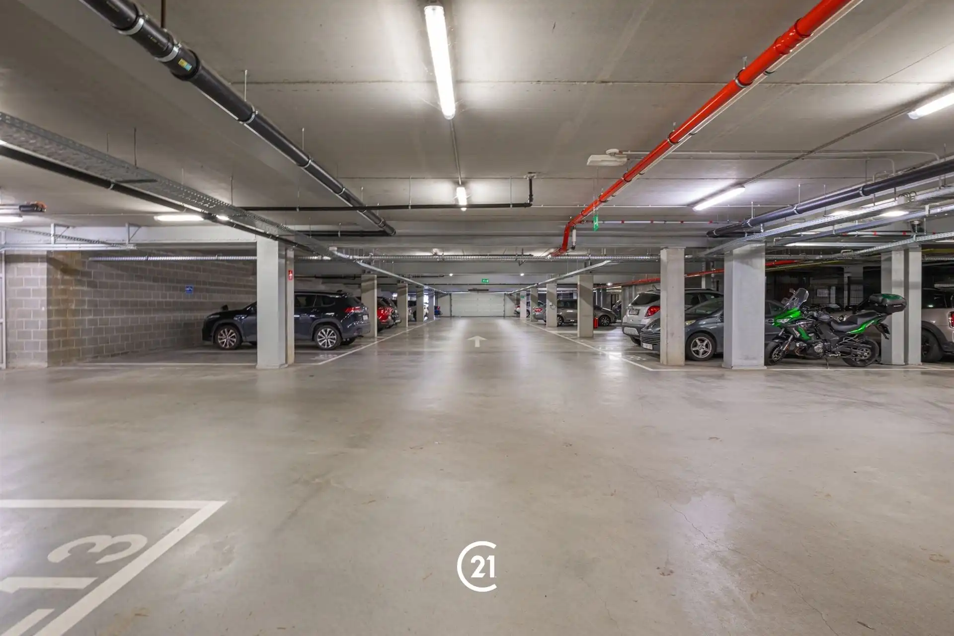 Energiezuinig wonen met terras & parking! foto 18