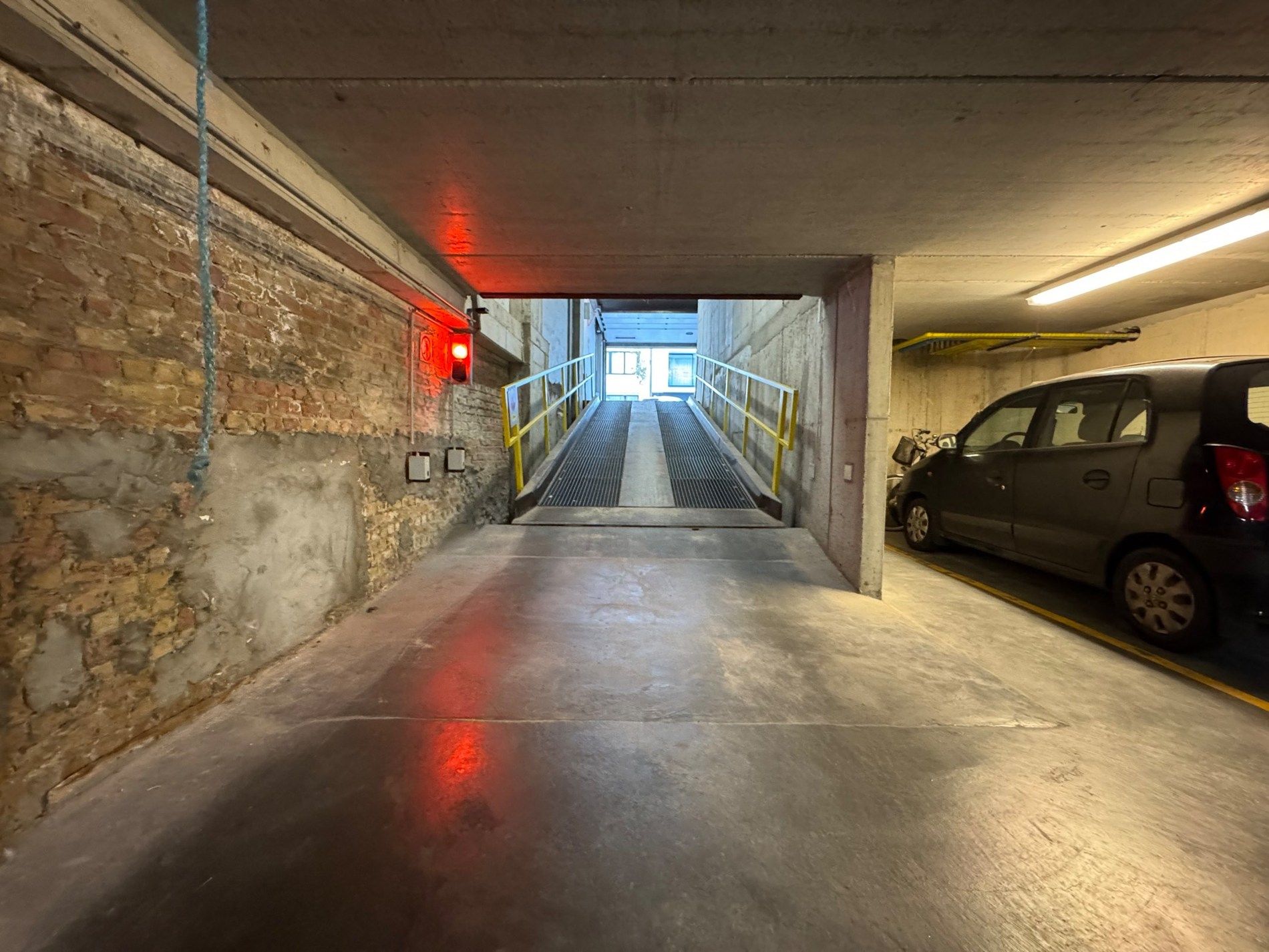 Autostaanplaats in het centrum van Knokke foto 4