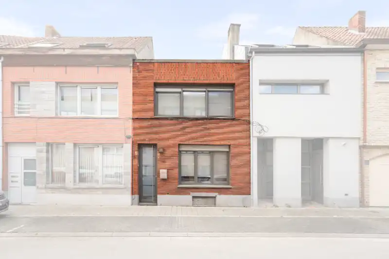 Instapklare woning met 3 slpkmrs op 282m² foto {{pictureIndex}}