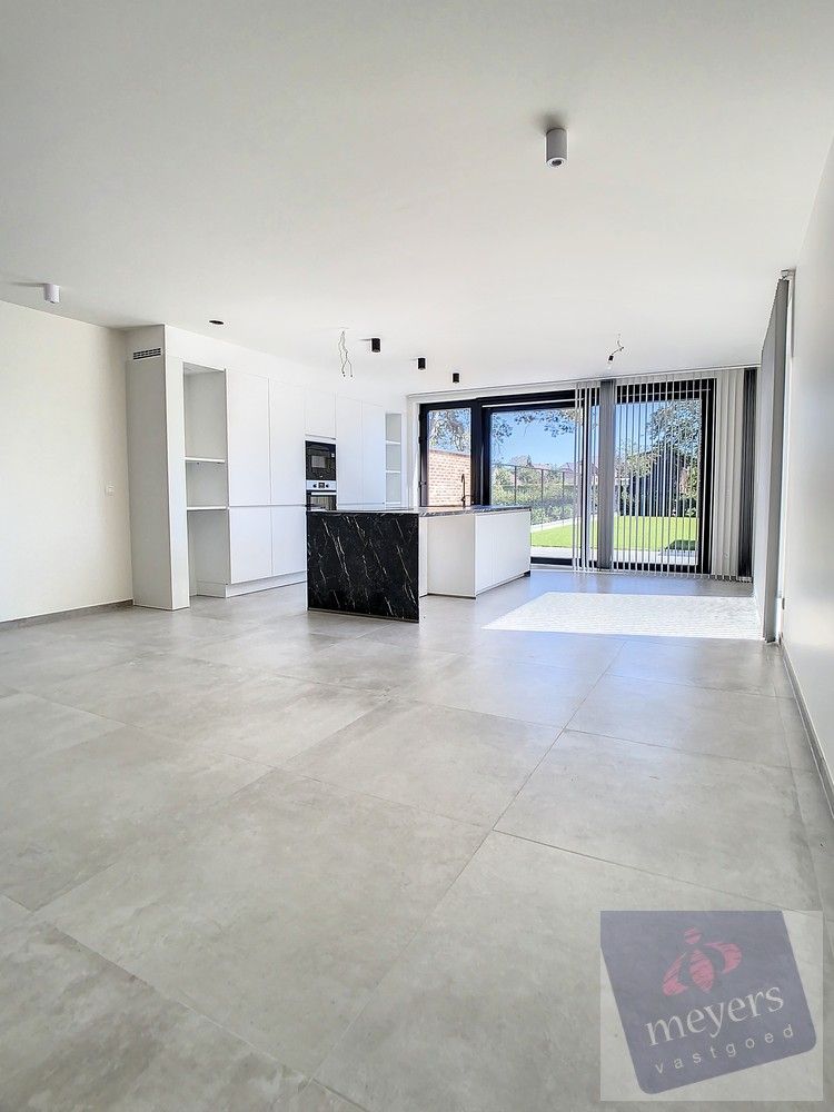 Recent en energiezuinige halfopen woning op toplocatie in Zonhoven foto 5