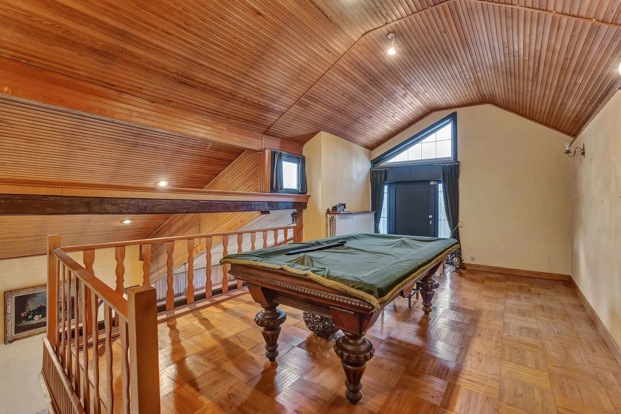 Te renoveren HOB met ruime garages en tuin foto 12